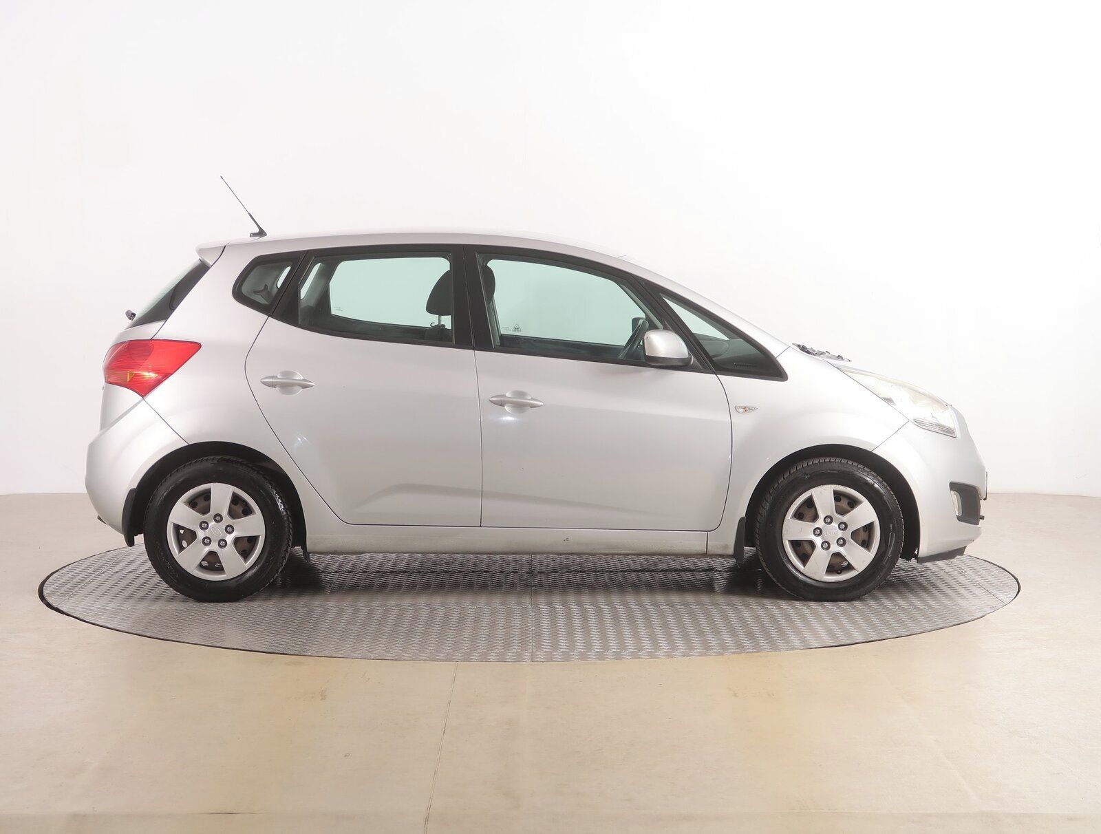 Kia Venga, 1.4 CRDi - fotka 6