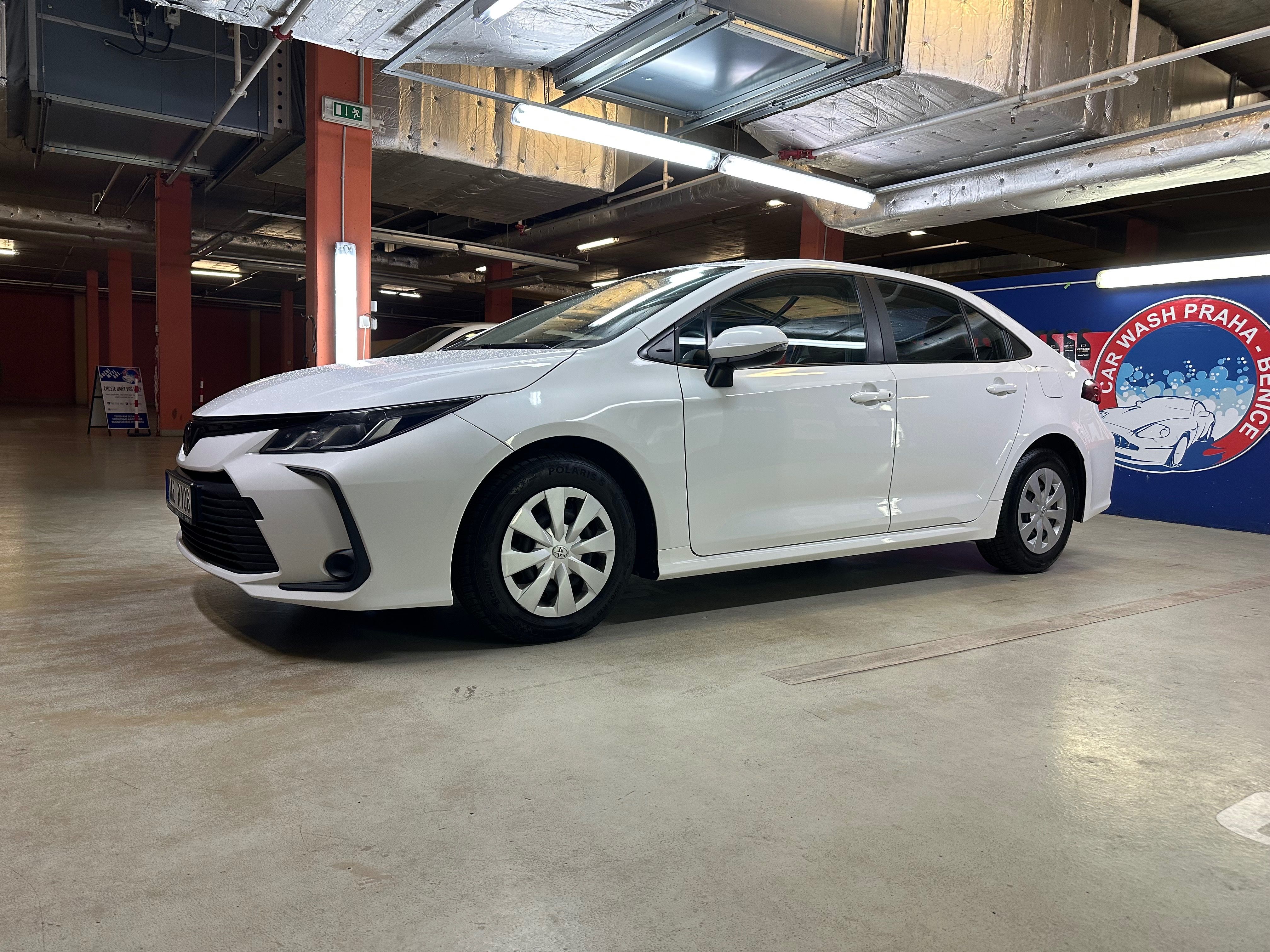 Toyota Corolla, 1.5i, 92kw, manuál - fotka 5