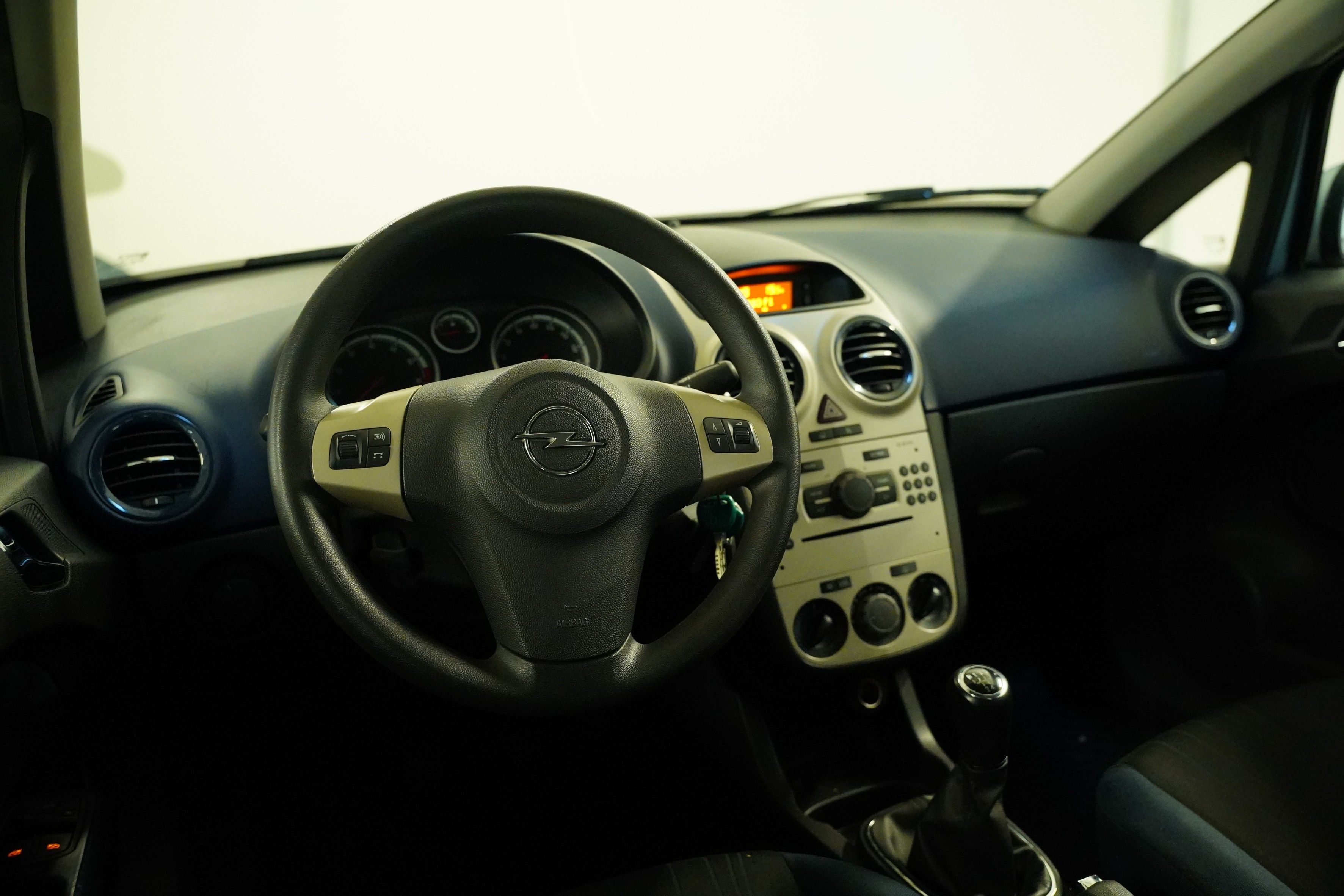 Opel Corsa, 1.2 i 16V - fotka 5