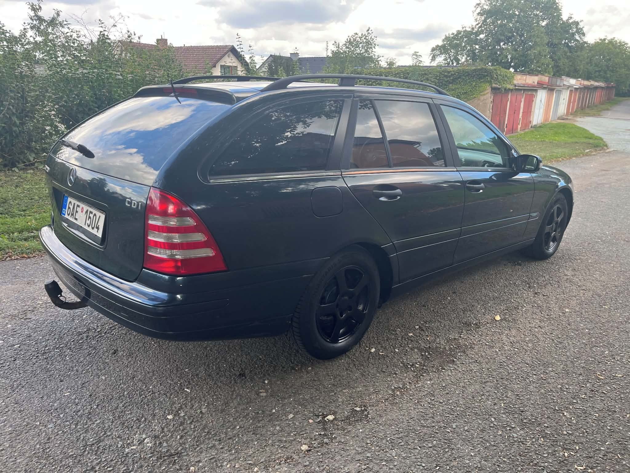 Mercedes-Benz Třídy C, C220 CDI - fotka 6