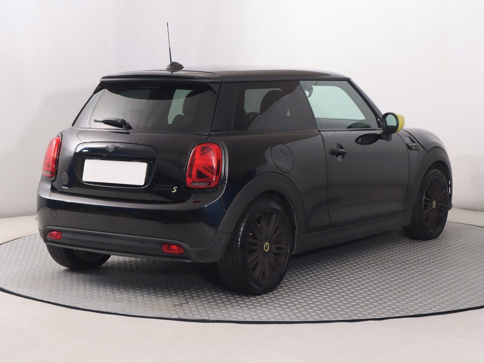 Mini, Cooper SE 32 kWh, SoH 96% - fotka 5