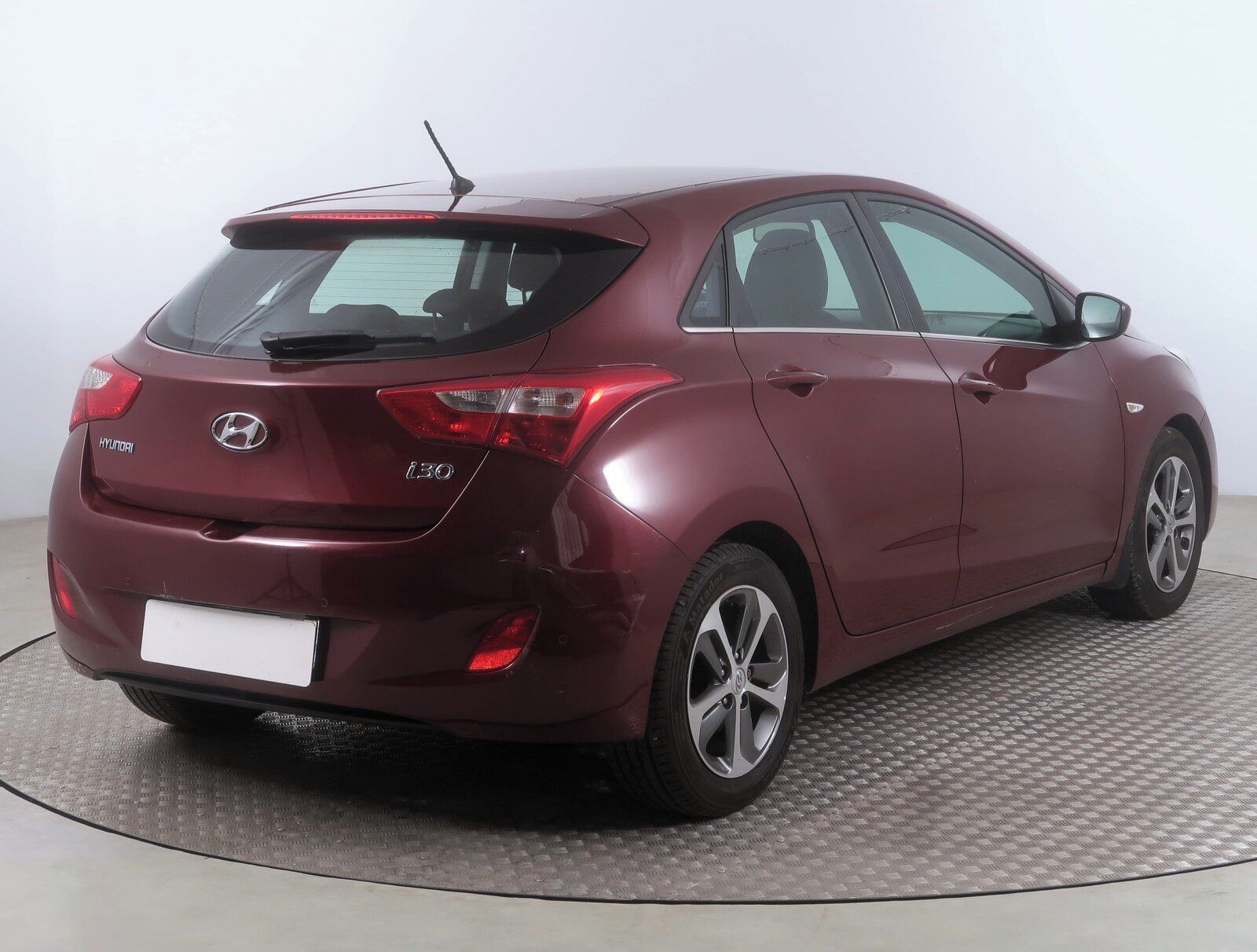 Hyundai i30, 1.6 CRDi, Style, Automat - fotka 5