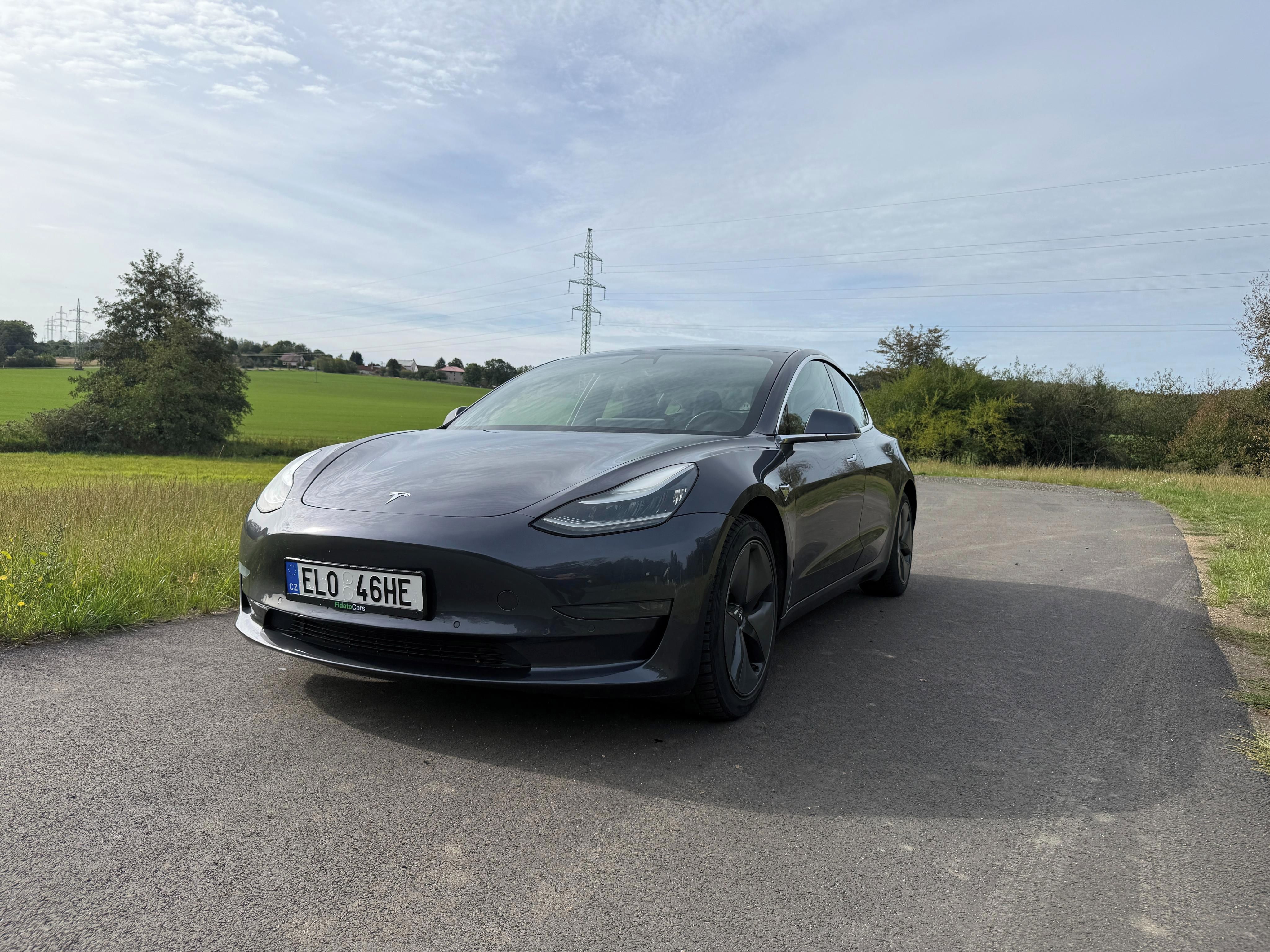 Tesla Model 3, Long Range AWD, SOH 82,7 % - fotka 5