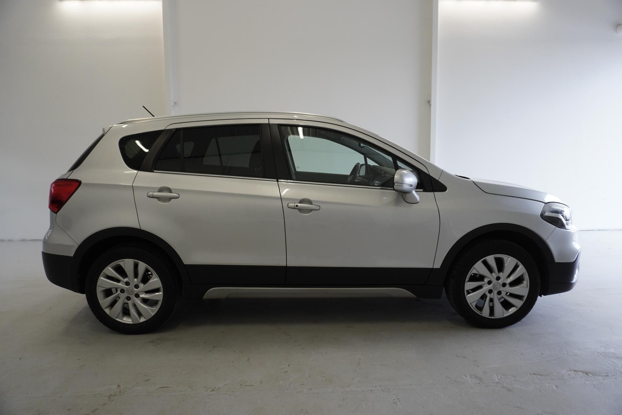 Suzuki SX4 S-Cross, S-CROSS  1,0 BOOSTERJET - fotka 4