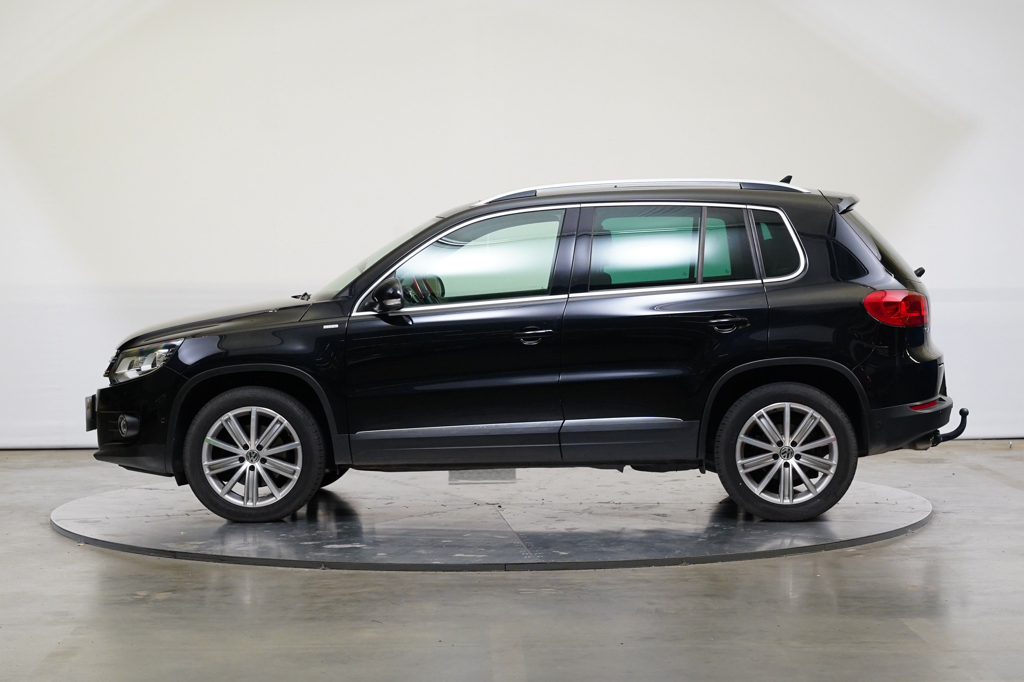Volkswagen Tiguan, 2.0 TDI 130 kW DSG 4x4 Life - fotka 3