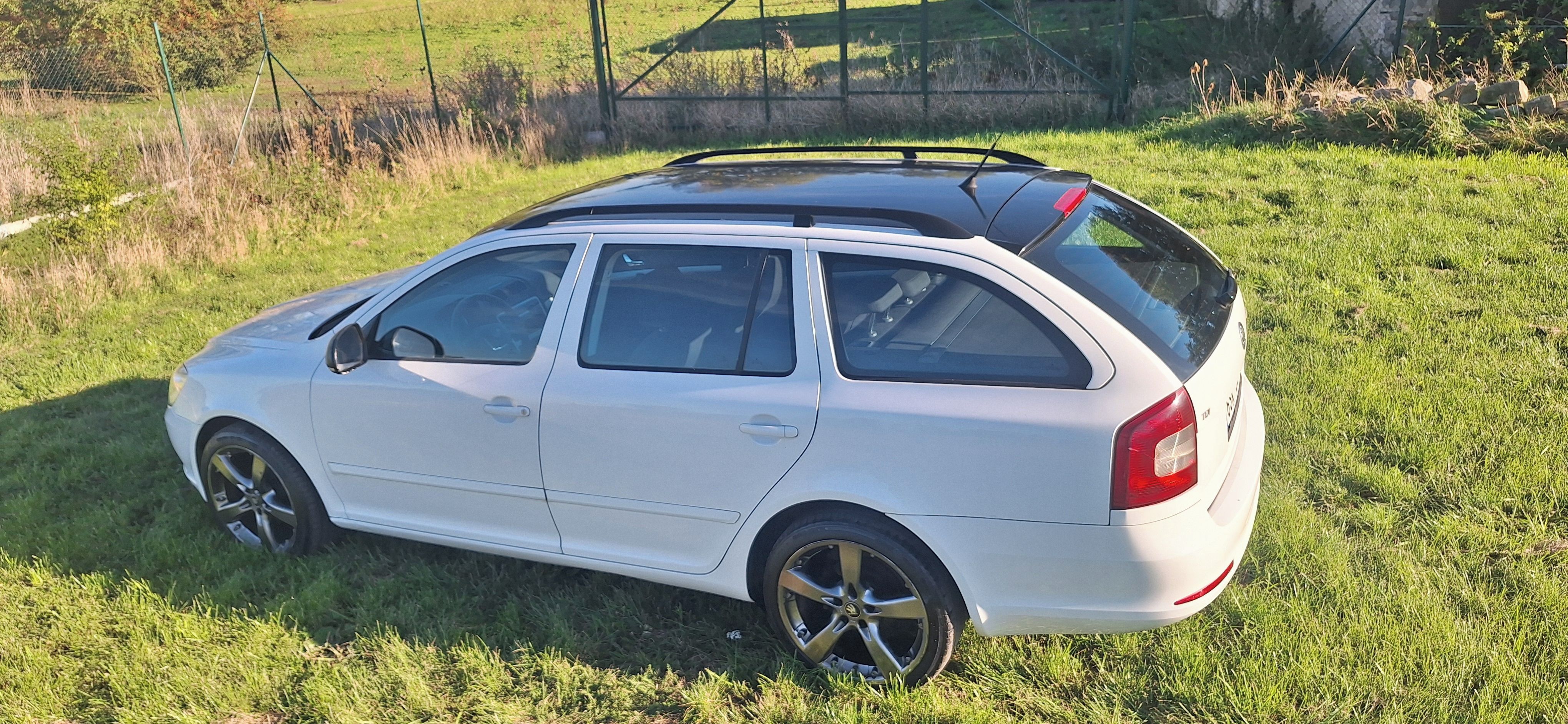 Škoda Octavia, Combi II 2,0 tdi DSG , 2009 - fotka 2
