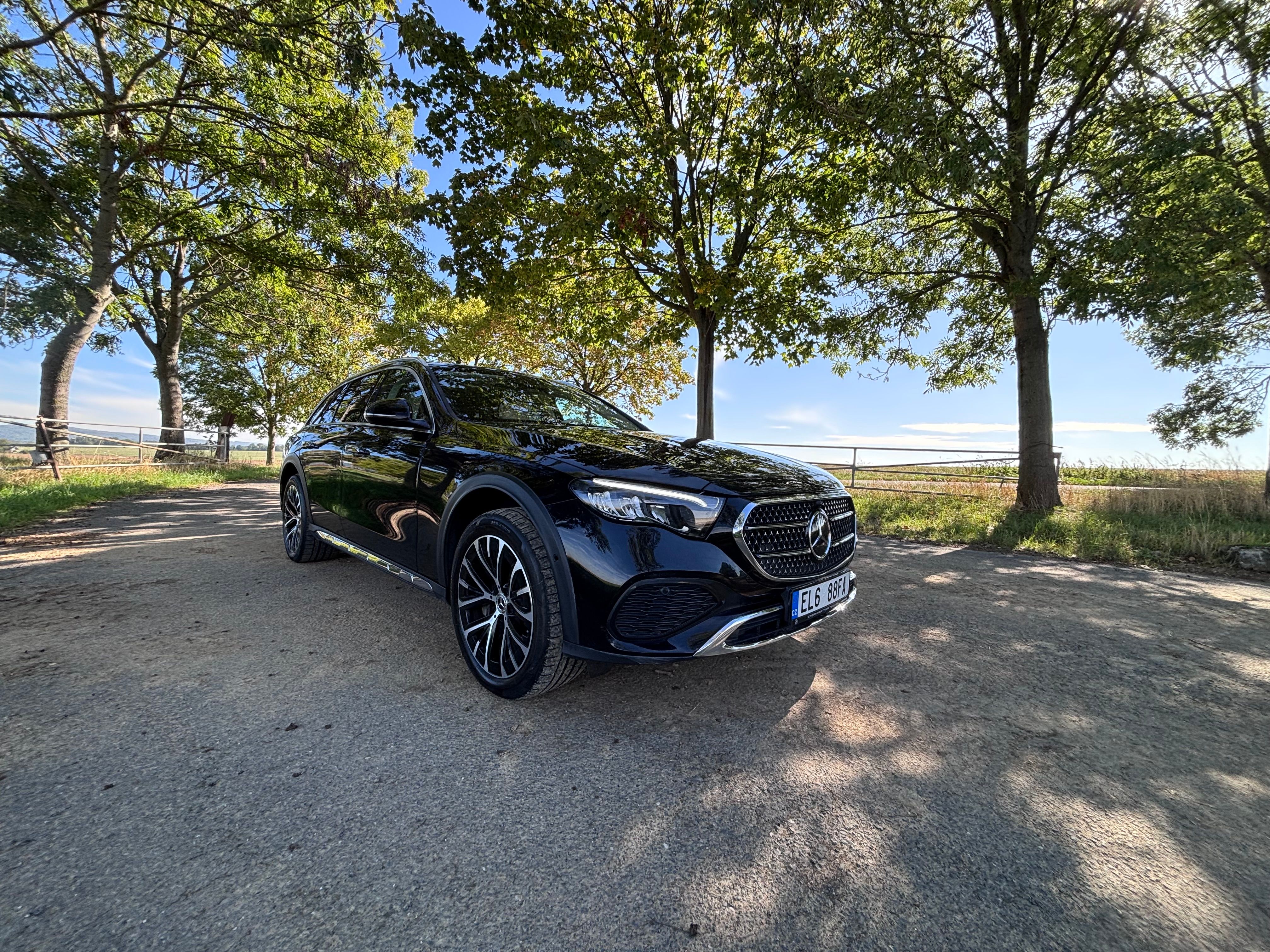 Mercedes-Benz Třídy E, 300DEALLTERAIN,4X4,235KW,VZDUC - fotka 3