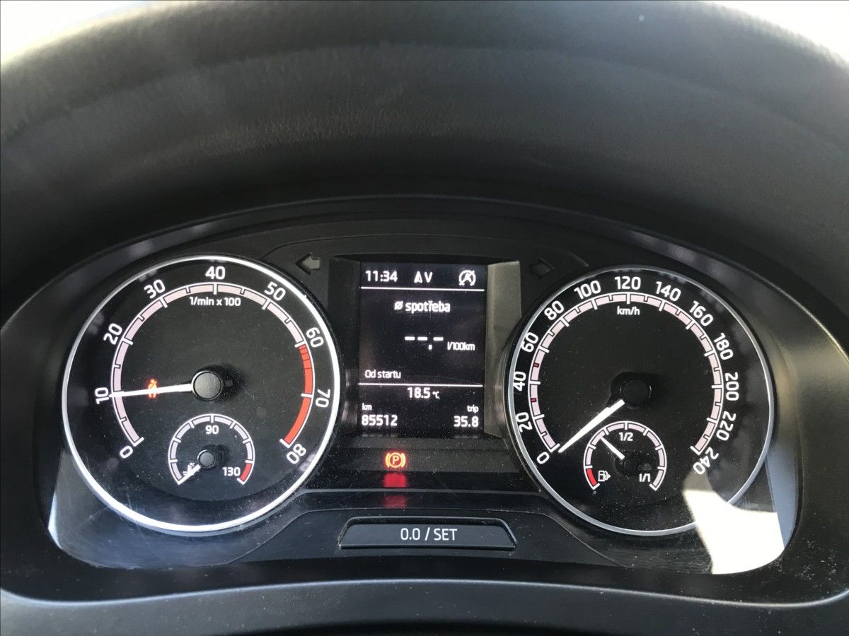 Škoda Rapid, 1,0 TSi 70kW - fotka 6