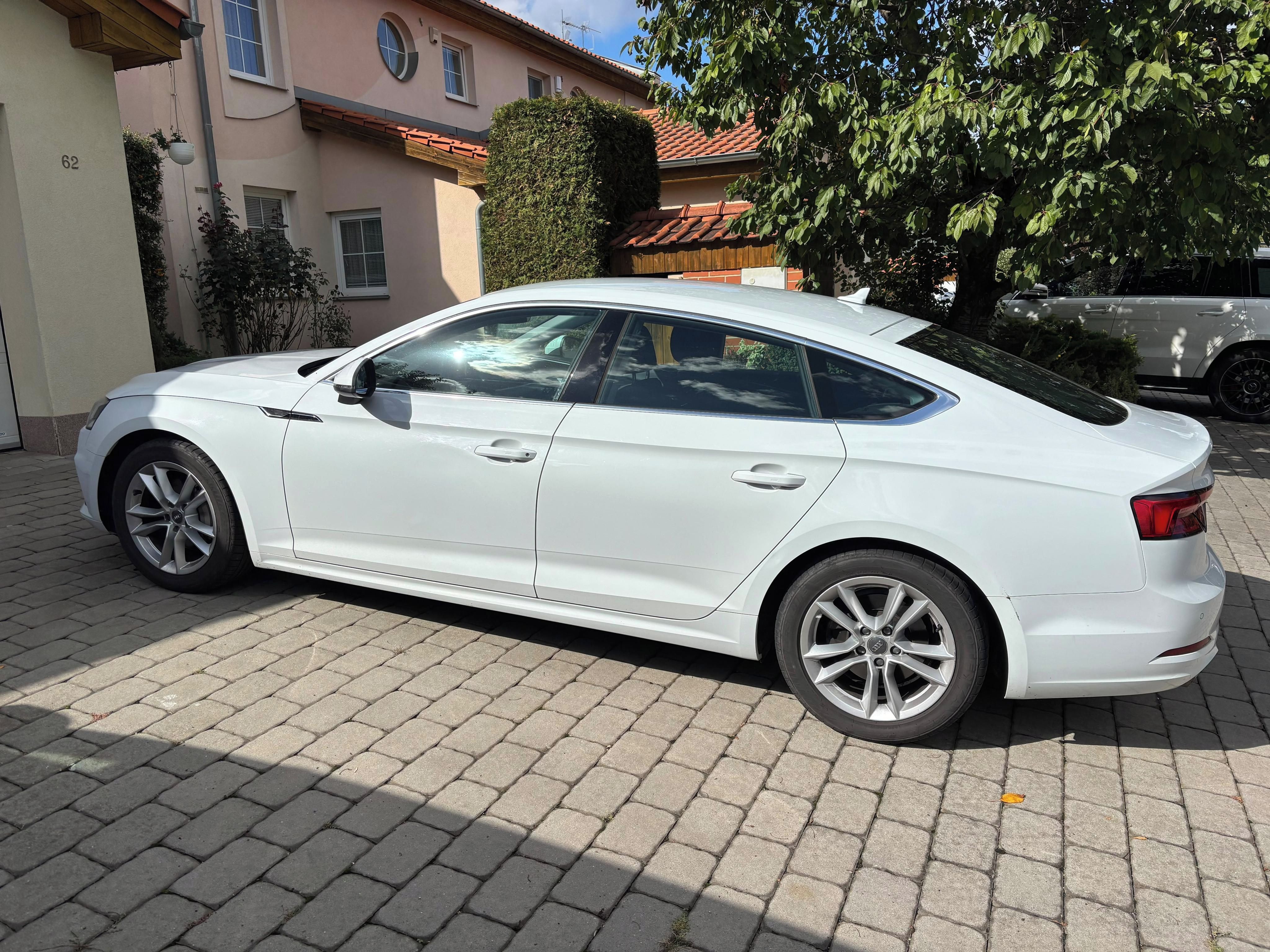 Audi A5, 2.0 TDI - servisováno - fotka 5