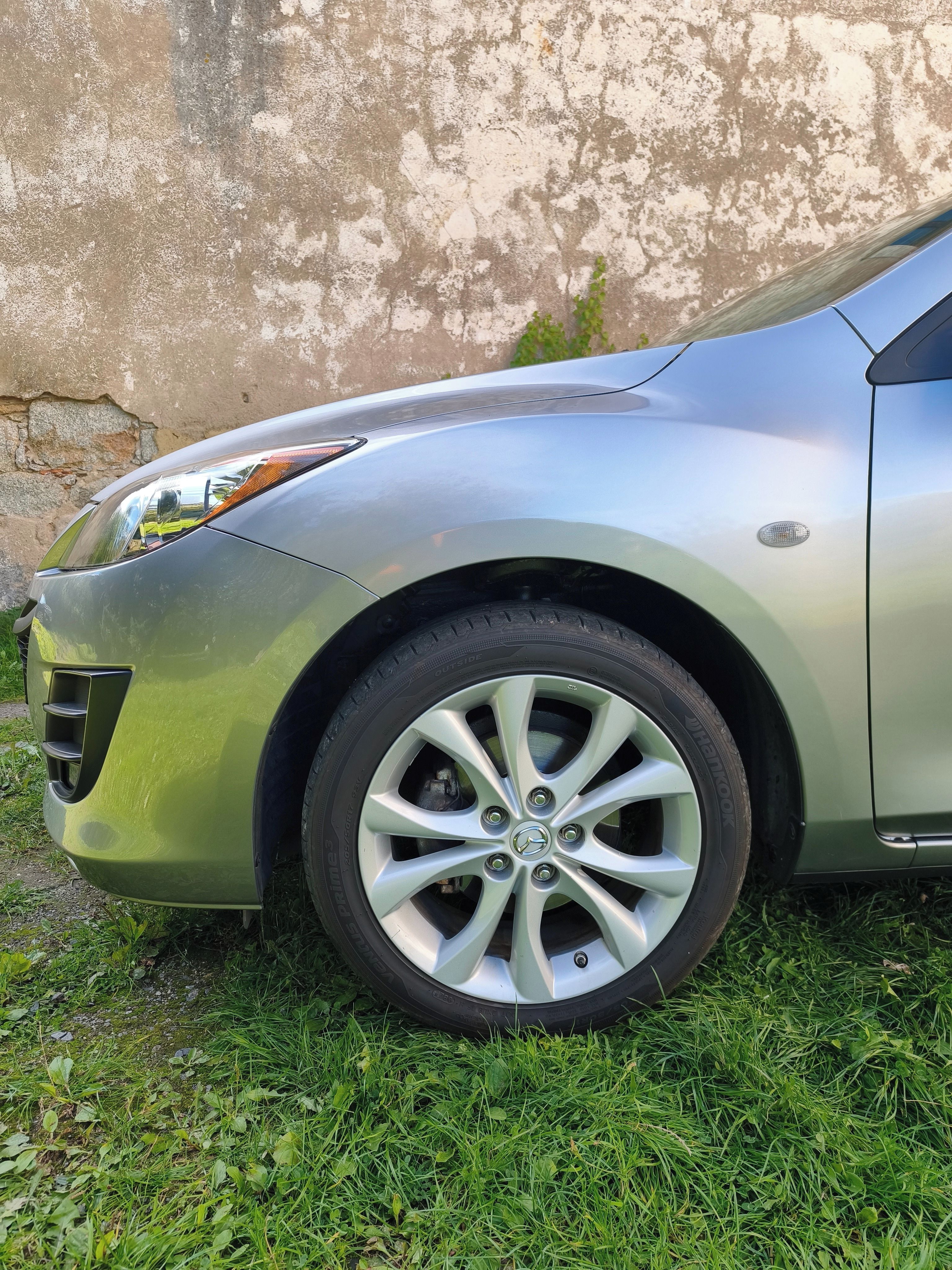 Mazda 3, Mazda 3 1.6 benzín 62 tisíc km - fotka 3