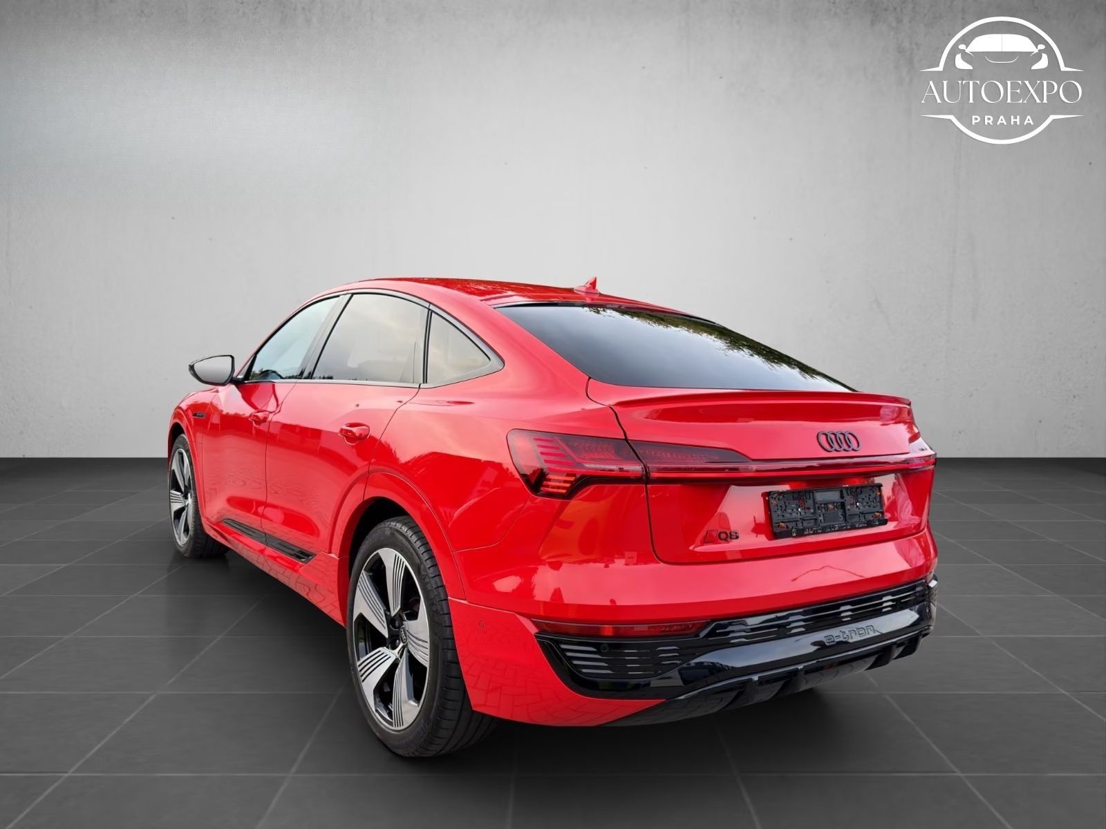 Audi Q8, Sportback e-tron 55 quattro* - fotka 5