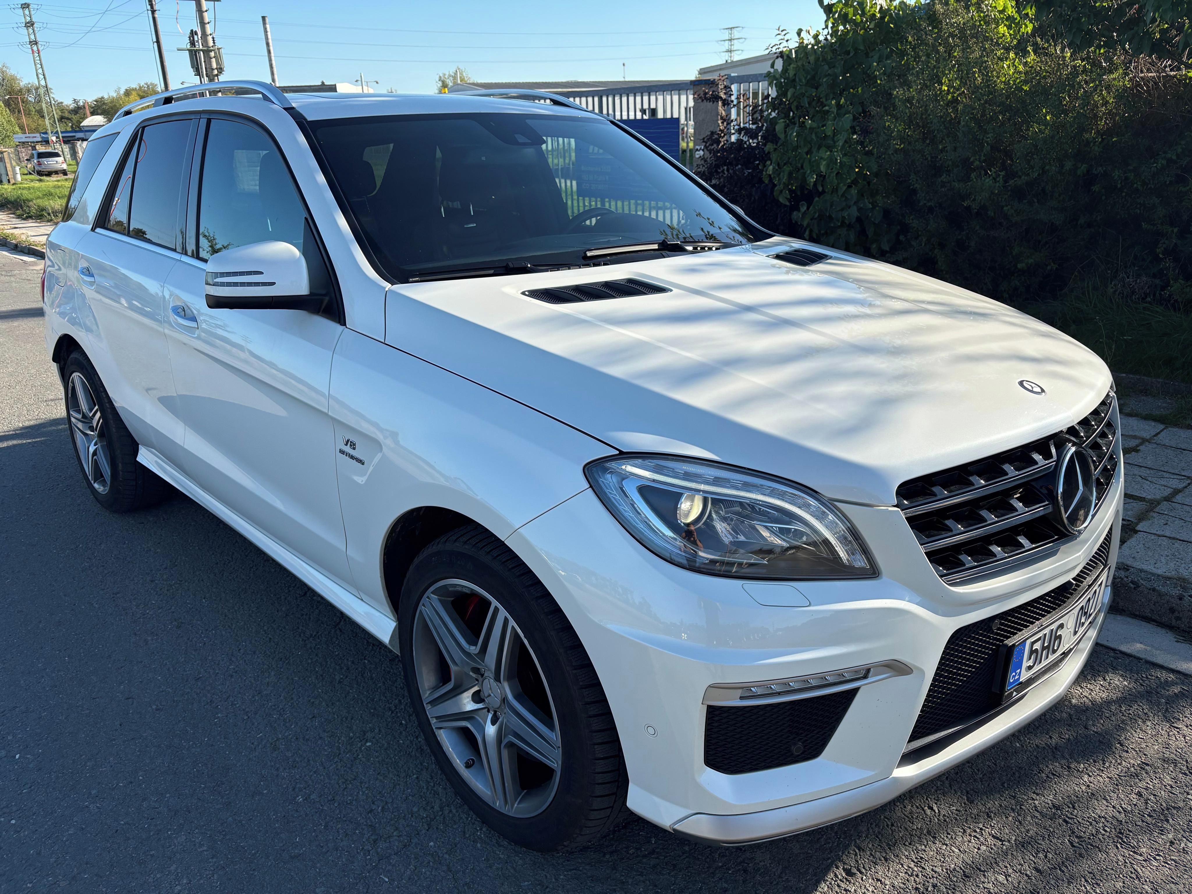 Mercedes-Benz ML, AMG 63 BITURBO - fotka 2
