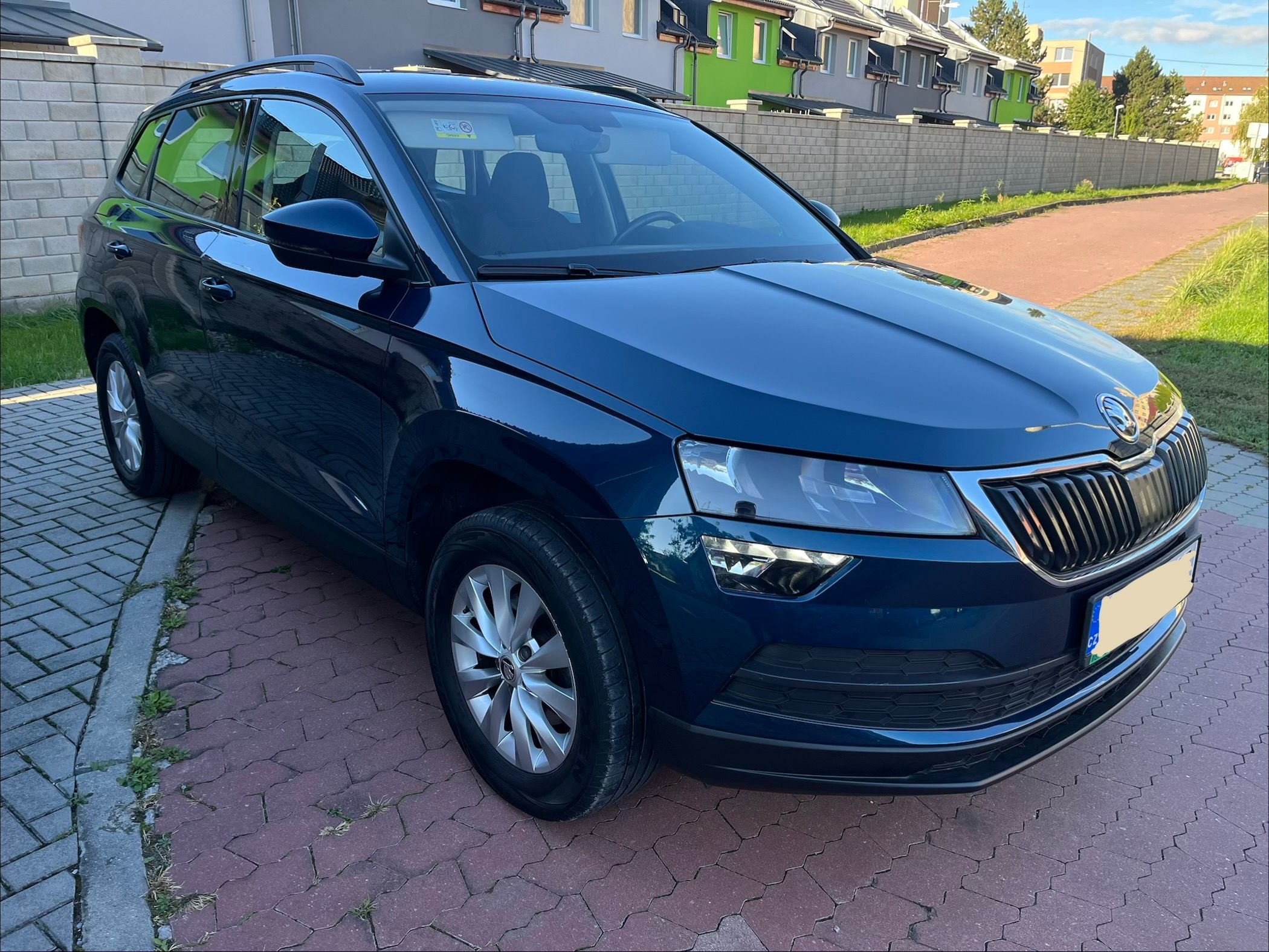 Škoda Karoq, 1.0Tsi 85kw ČR serviska tažné - fotka 3