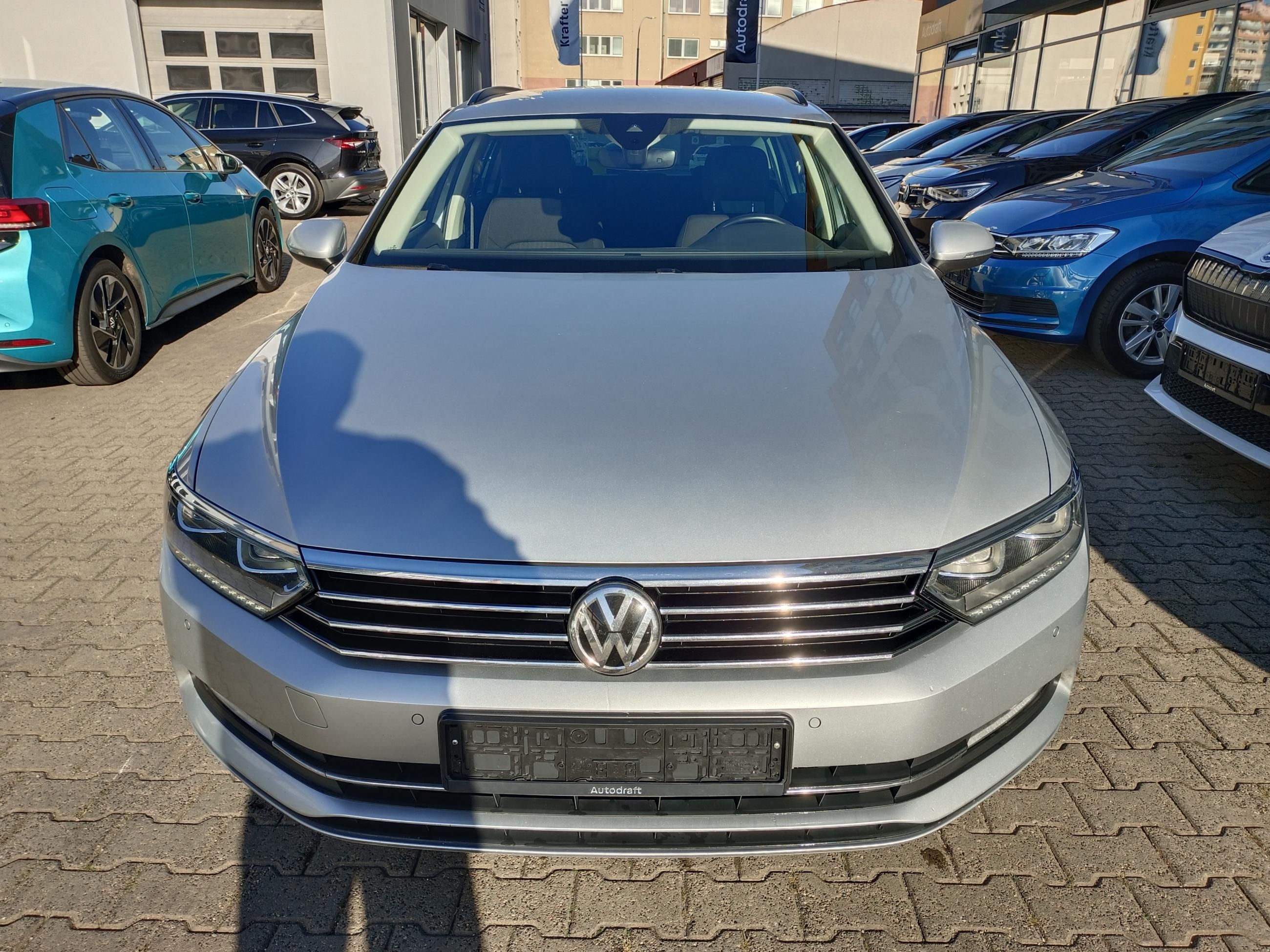 Volkswagen Passat Variant, 2.0 TDI 110kW DSG ACC LED NAVI - fotka 2