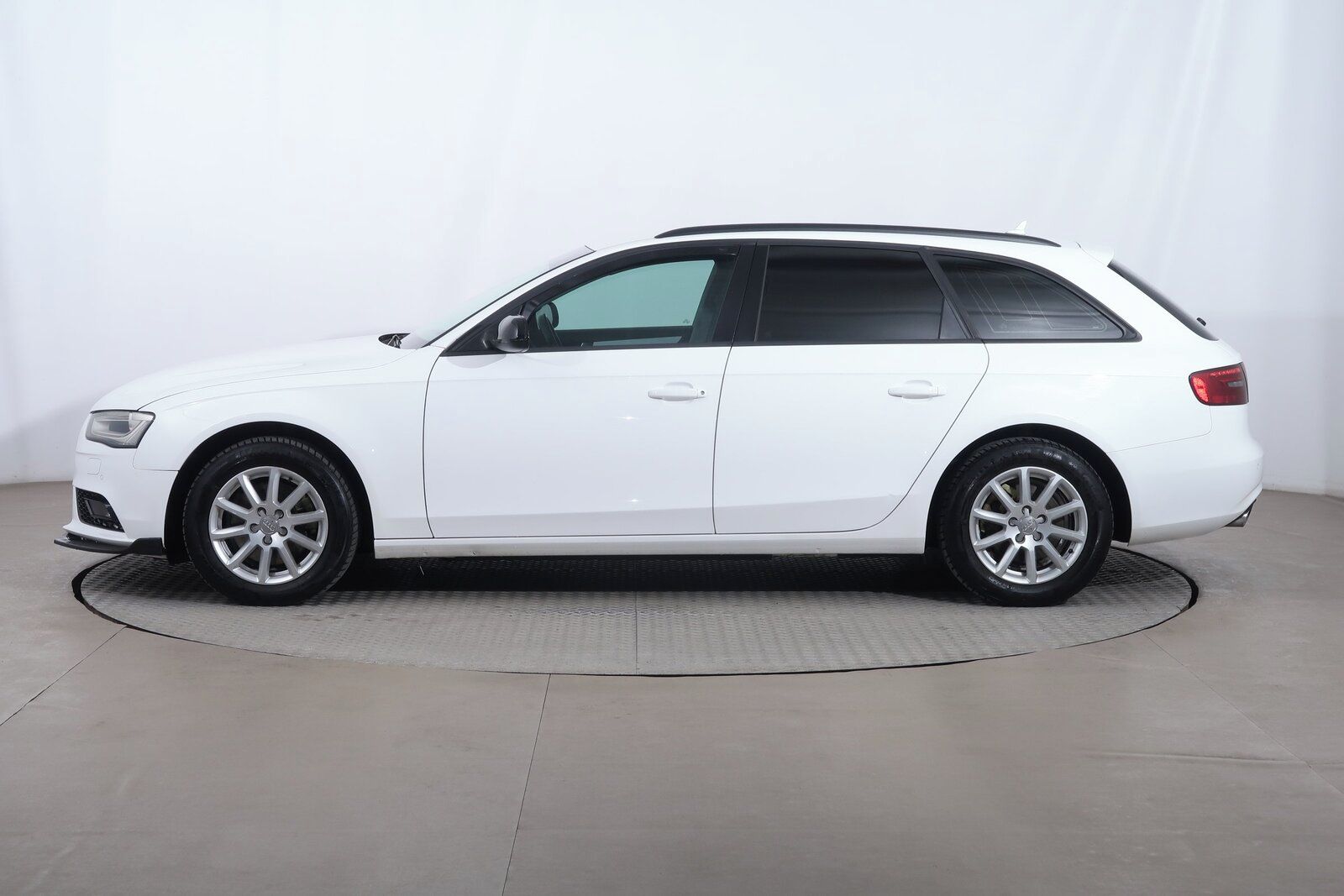 Audi A4, 2.0 TDI, Automat - fotka 3