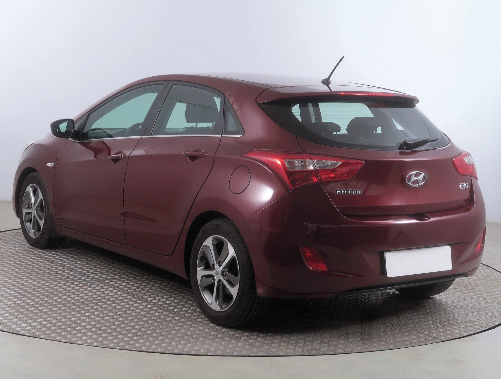 Hyundai i30, 1.6 CRDi, Style, Automat - fotka 4
