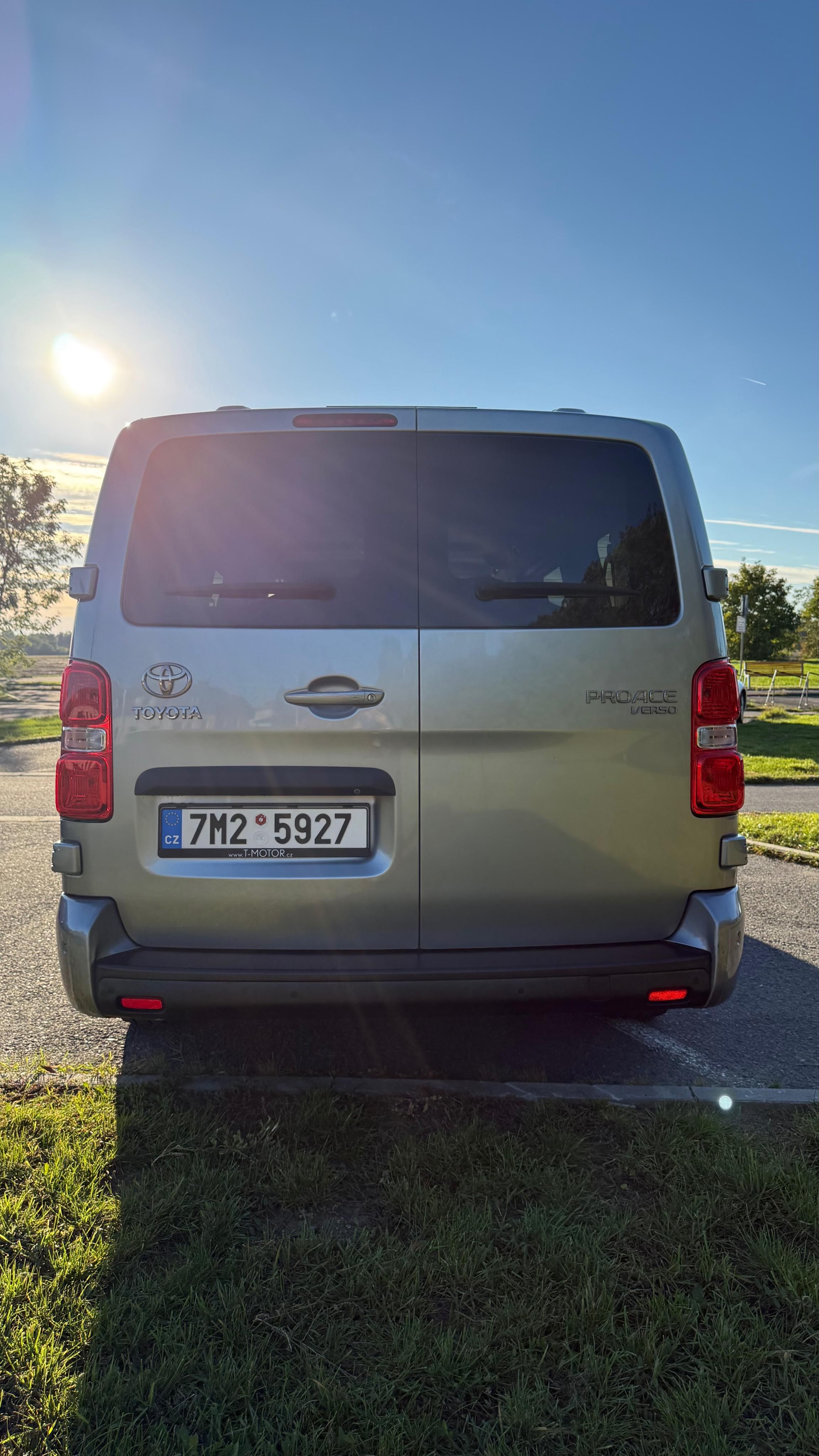 Toyota Proace, Toyota Proace Verso Shuttle RC - fotka 6