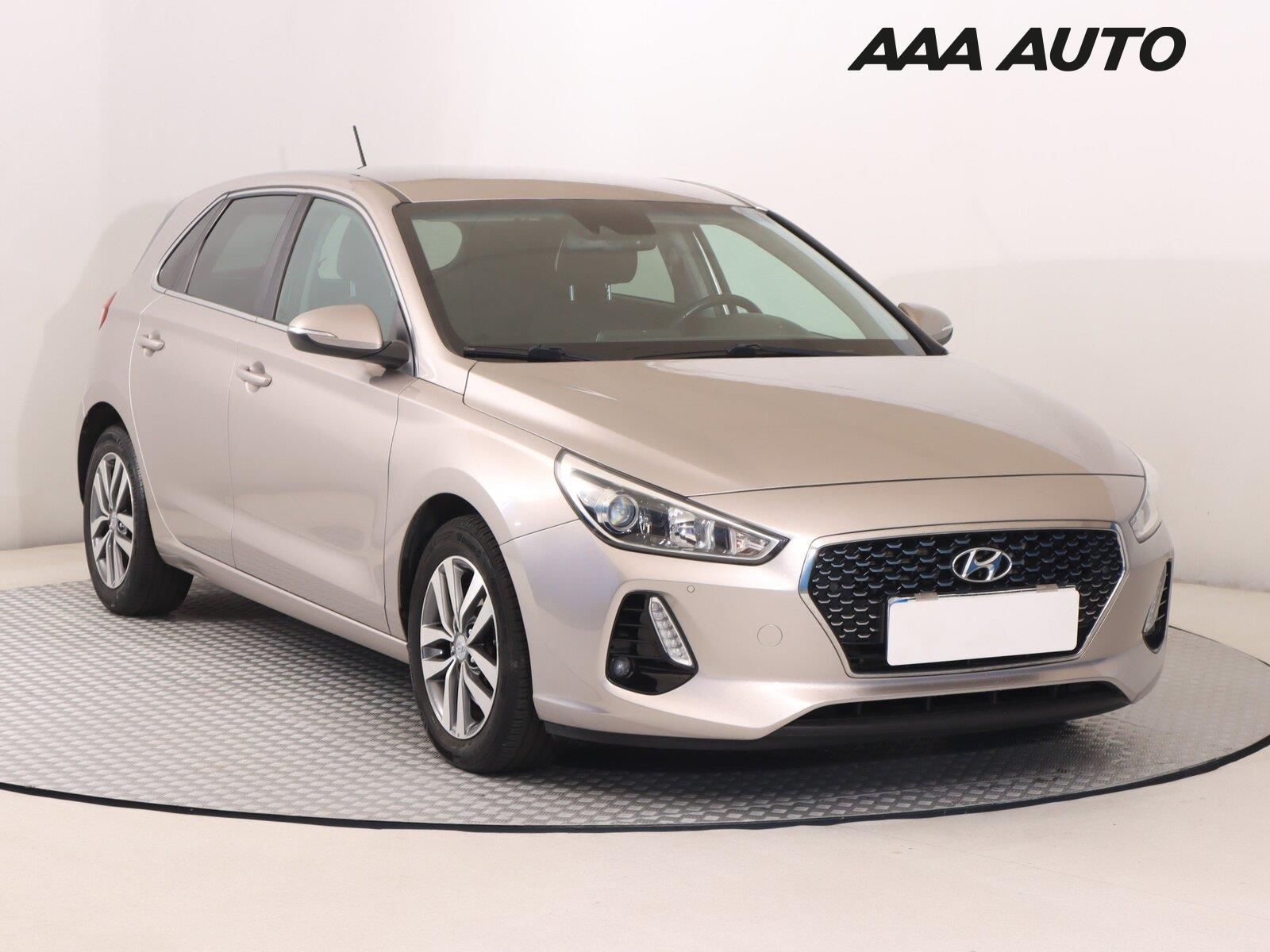Hyundai i30, 1.6 CRDi, Serv.kniha