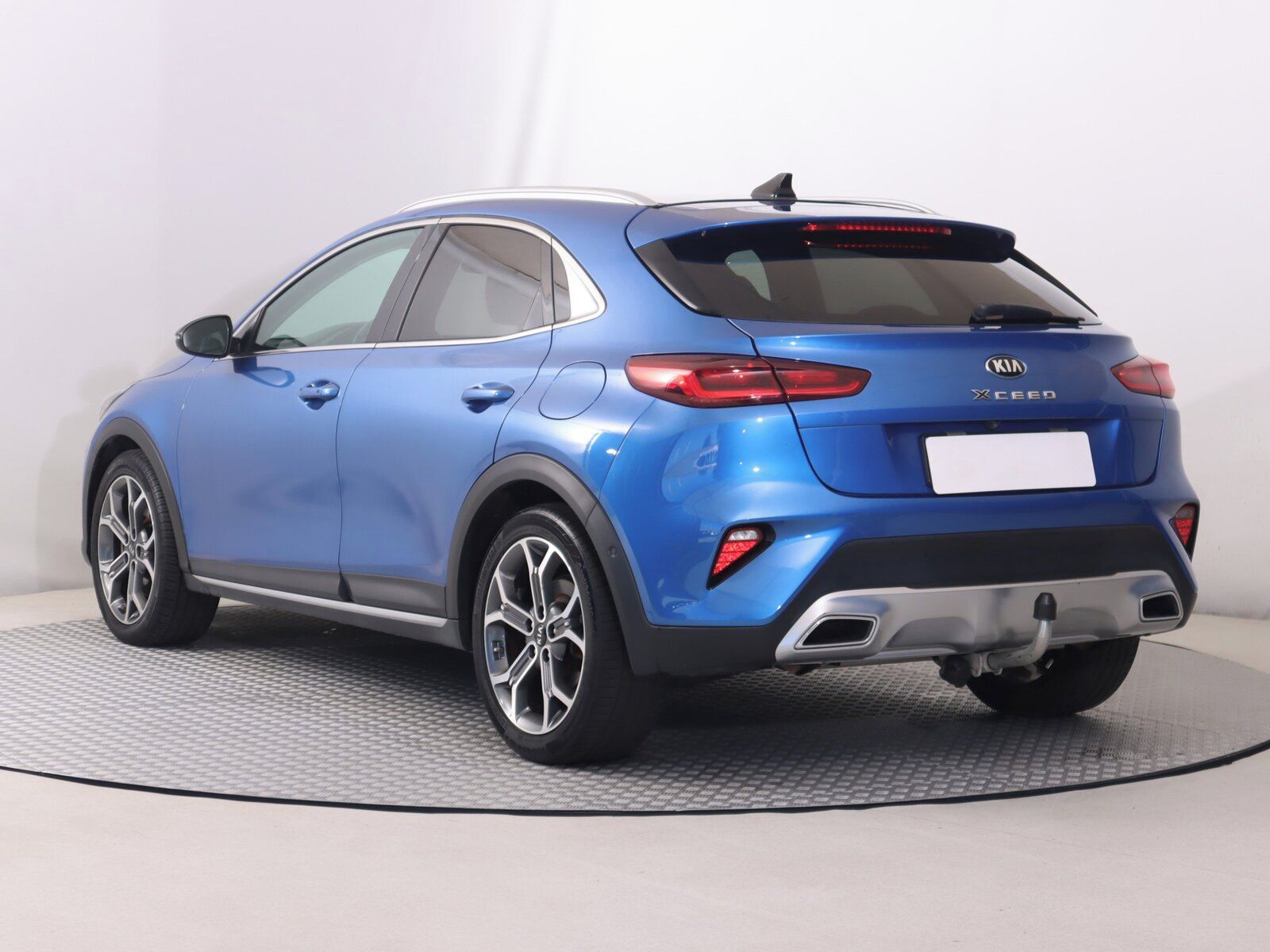Kia XCee´d, 1.6 T-GDI, Automat, Serv.kniha - fotka 4