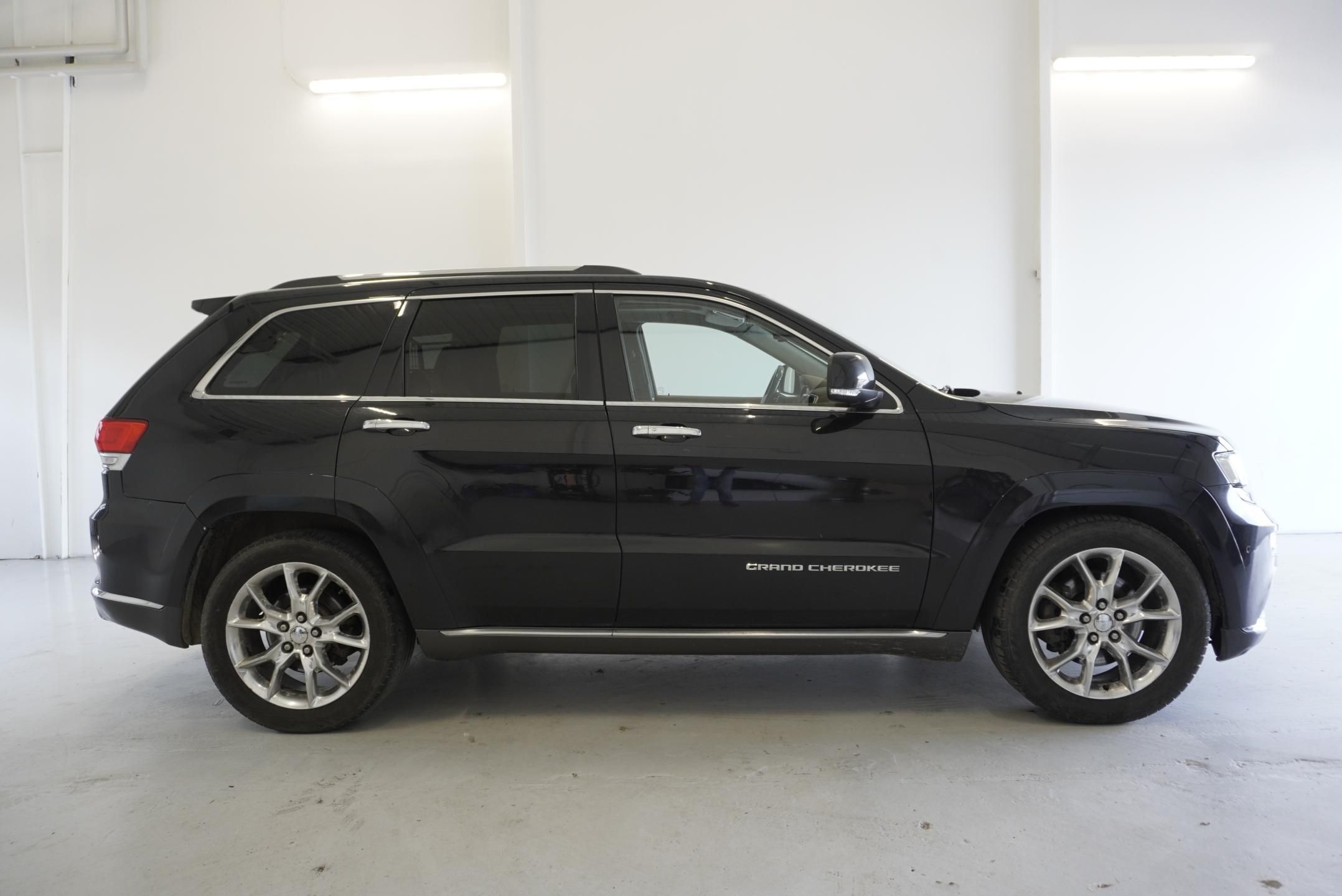 Jeep Grand Cherokee, 3,0 MJT V6 4X4 AUTOMAT - fotka 4