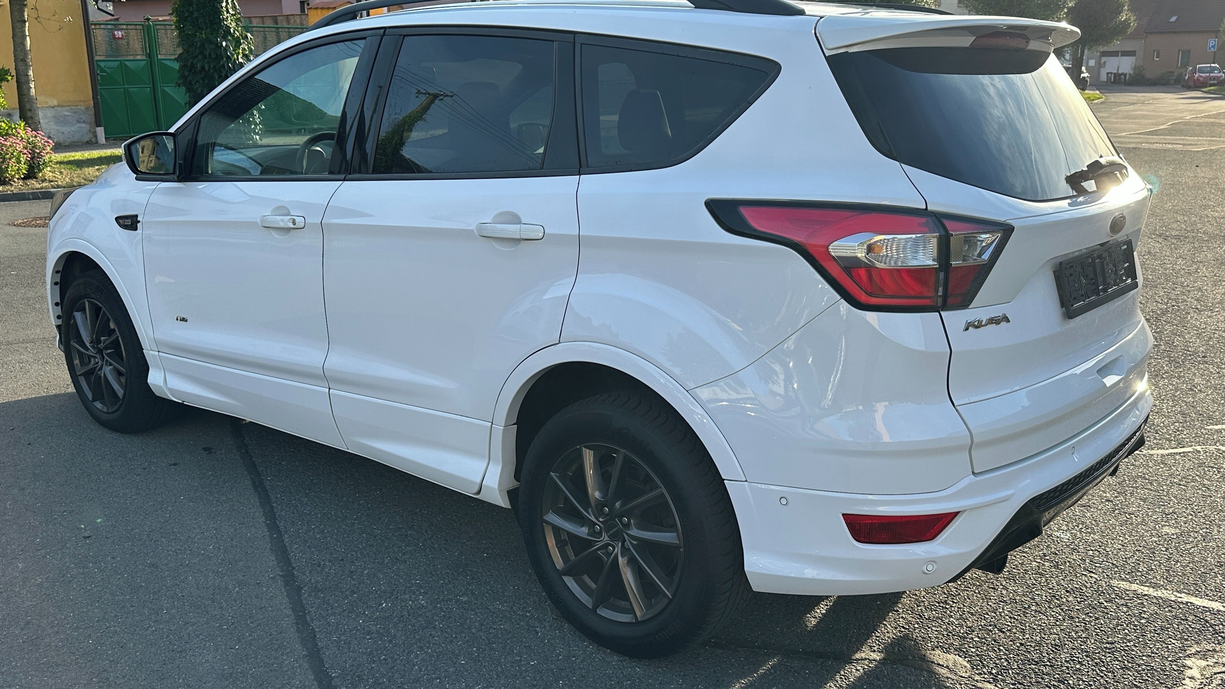 Ford Kuga, ST-line 2.0 TDCi 110 kW - fotka 4