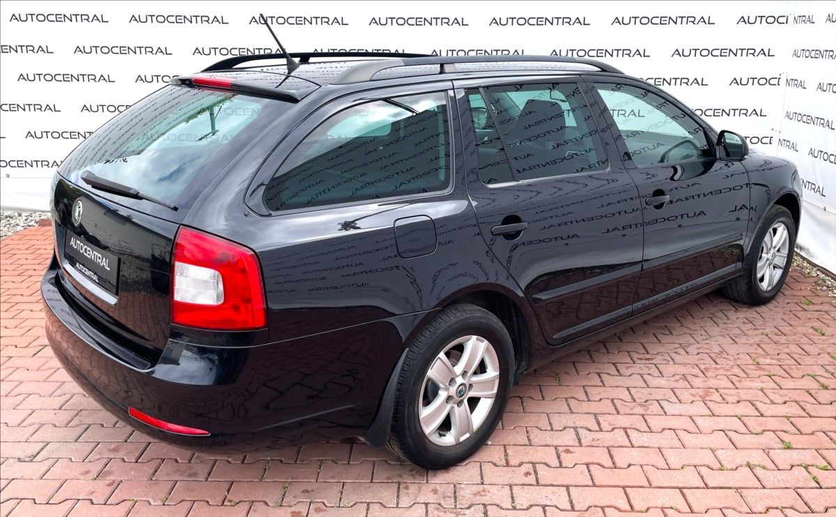 Škoda Octavia, 1,2 TSi,77kW,STK 9/28,serv.kn. - fotka 4