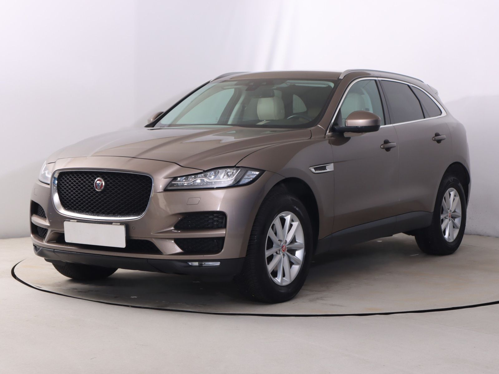 Jaguar F-Pace, 20d AWD, 4X4, Automat - fotka 3