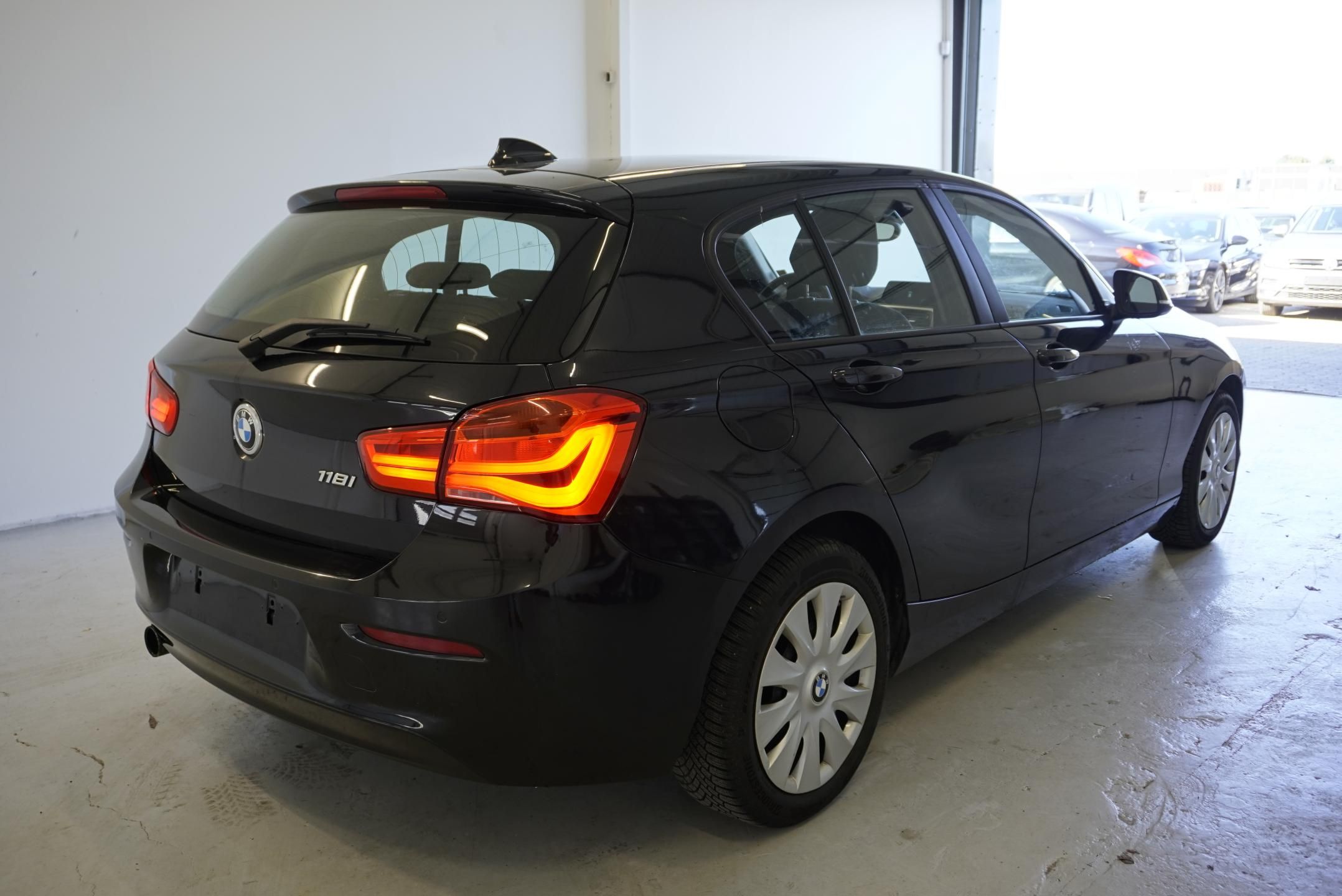 BMW Řada 1, 118i 1.5 AUTOMAT - fotka 5