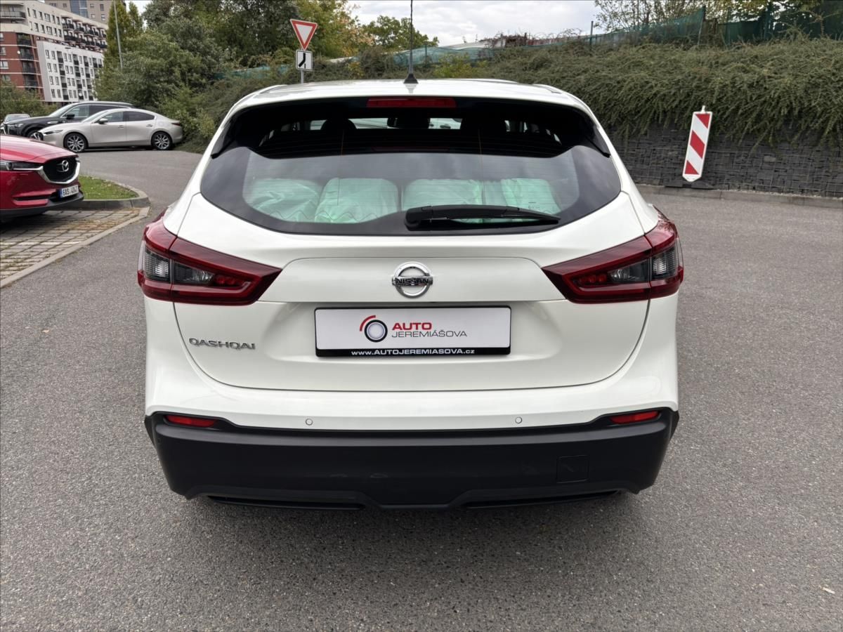 Nissan Qashqai, 1,3 DIG-T Acenta VÝHŘEV KAMERA - fotka 4