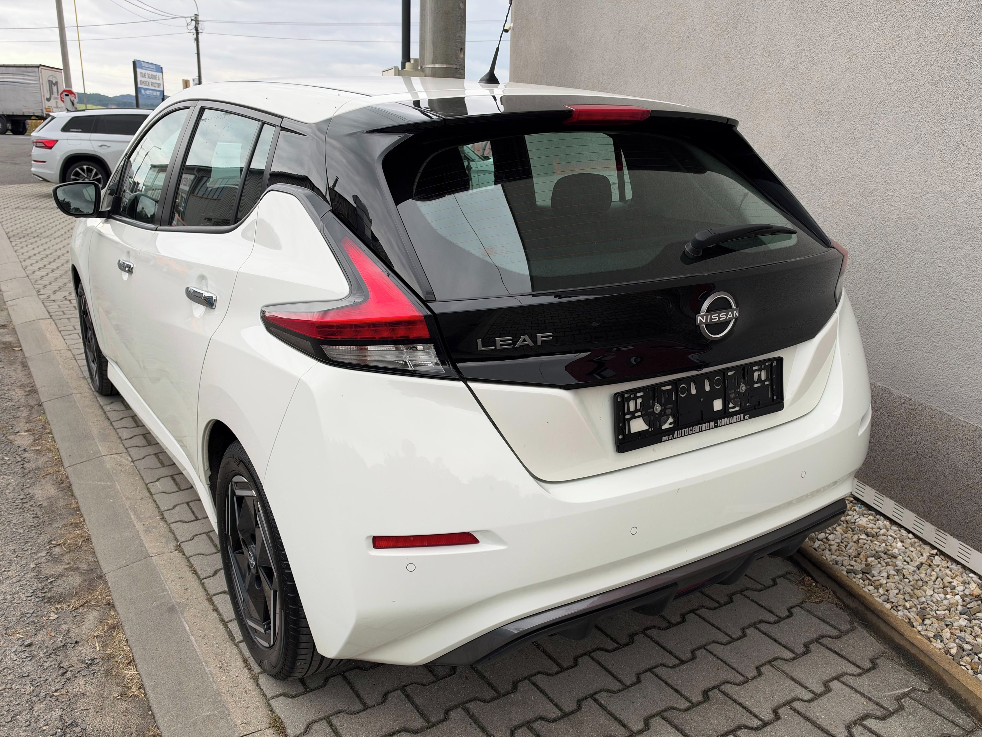 Nissan LEAF, 40 kWh Acenta - fotka 4