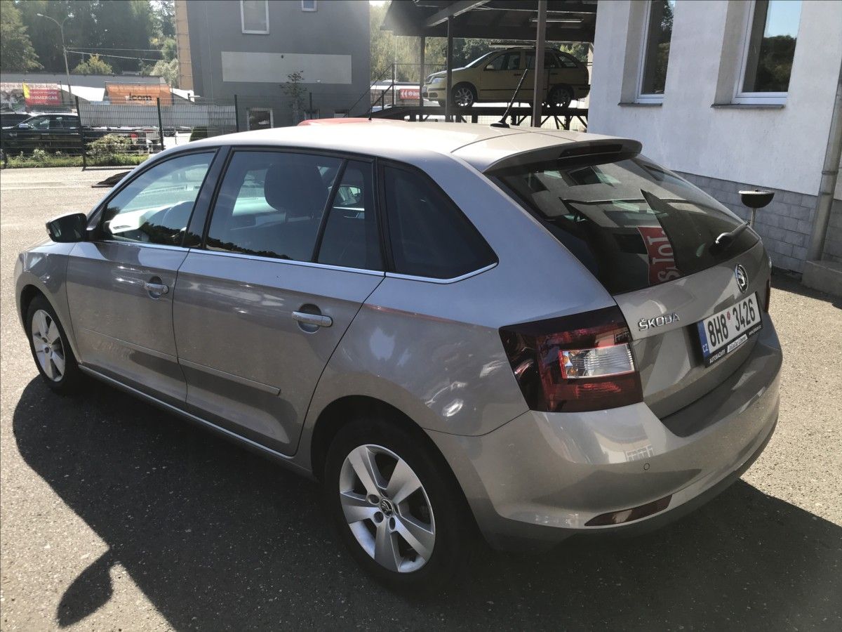 Škoda Rapid, 1,0 TSi 70kW - fotka 5