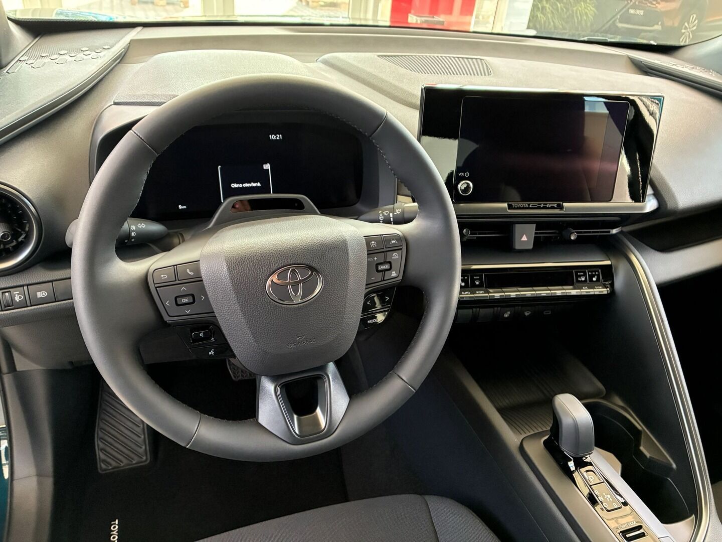 Toyota C-HR, Comfort 1,8 Hybrid 140 - fotka 6