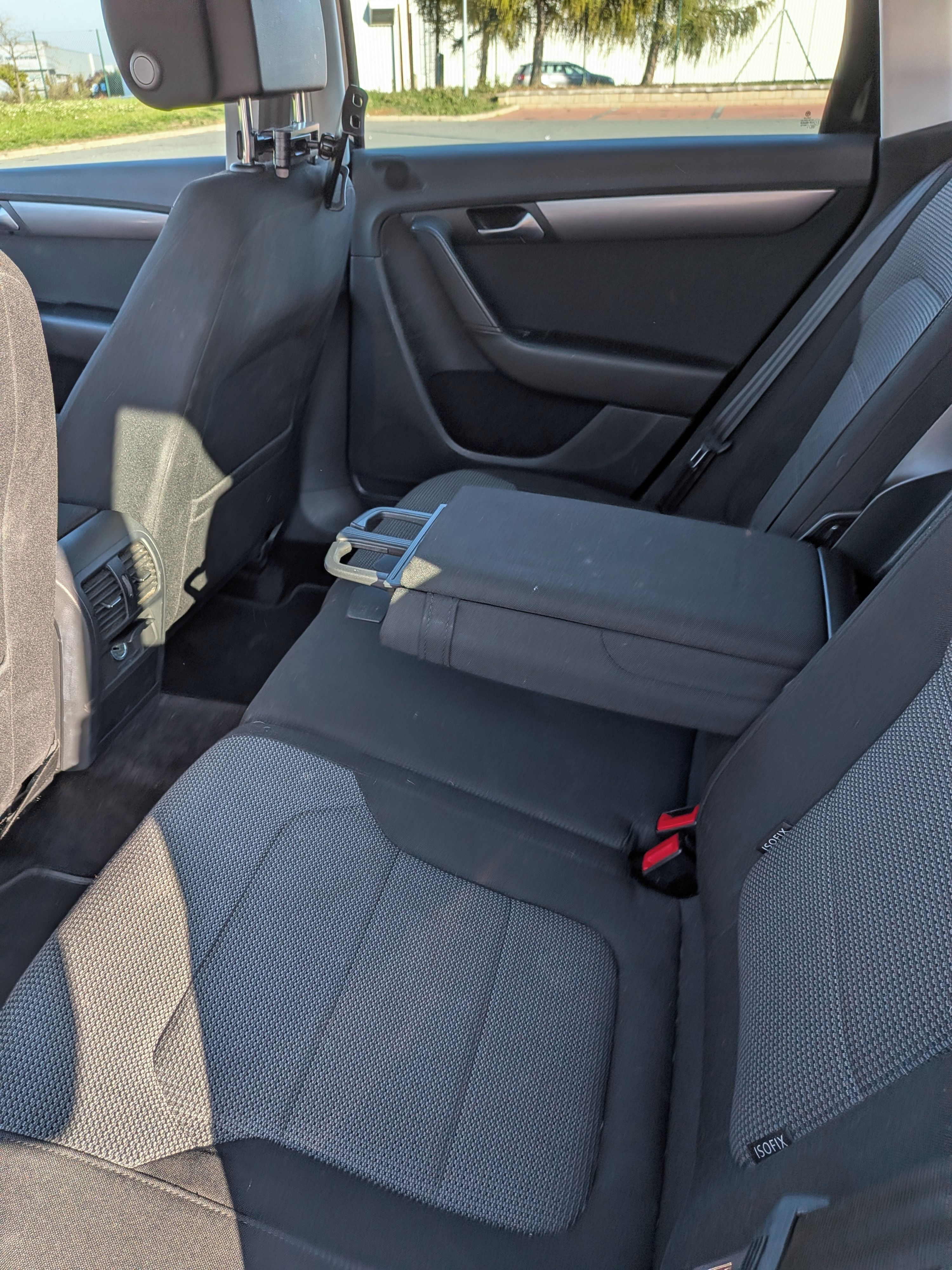 Volkswagen Passat, 2.0 TDI, tažné - fotka 4