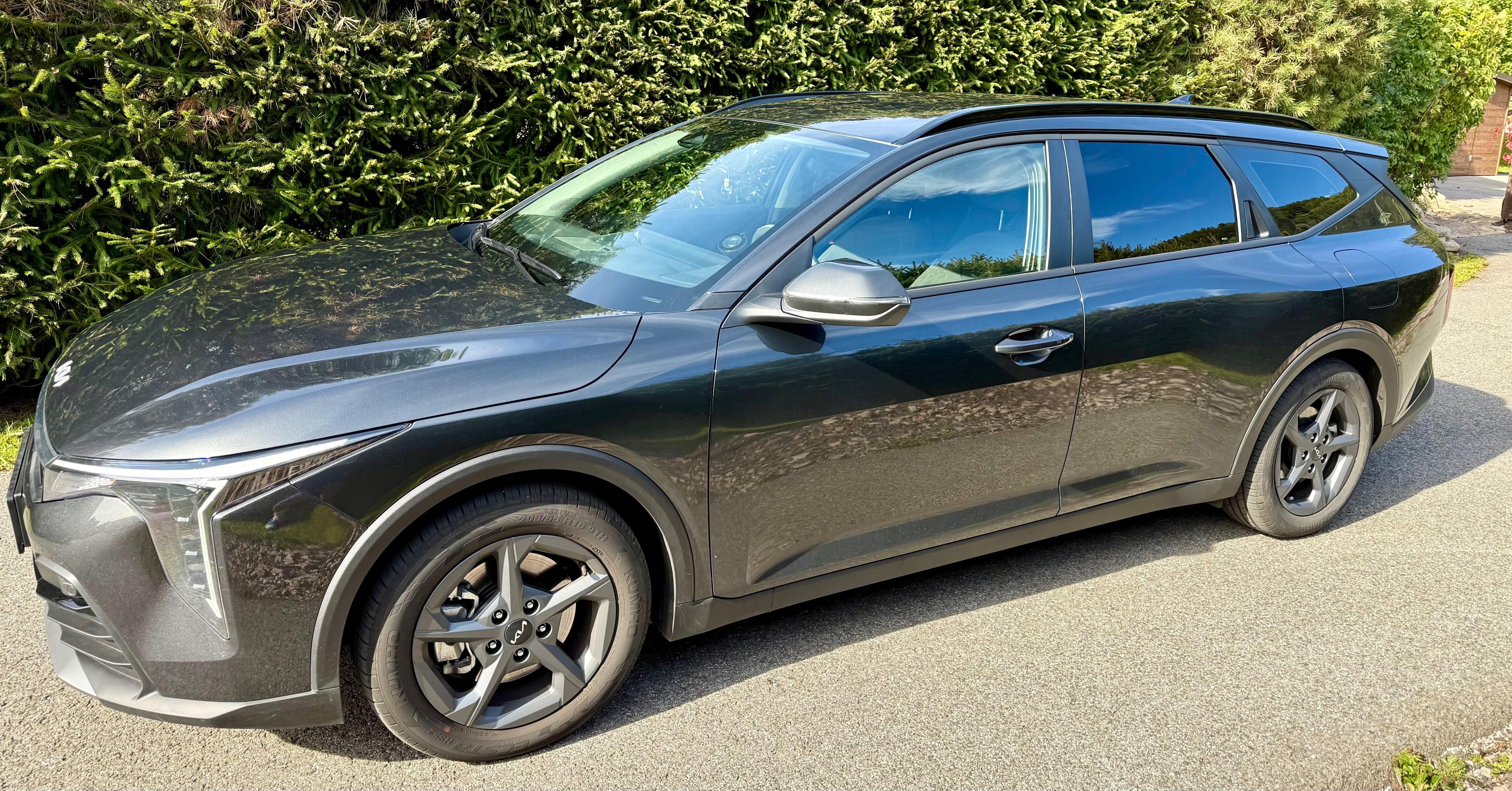 Kia K4, Zánovní Kia K4 Sportswagon