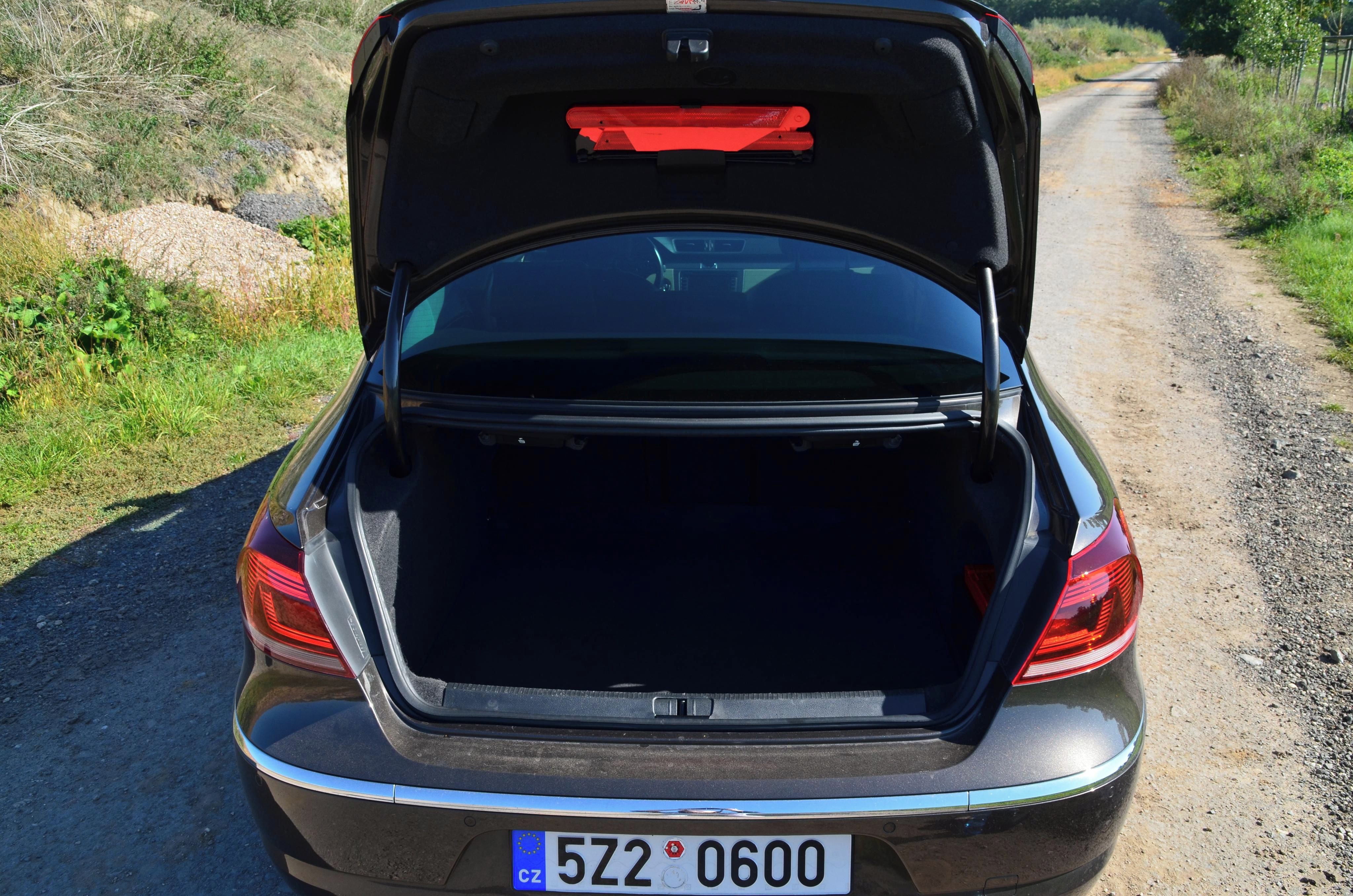Volkswagen CC, 2.0 TDI 130 kW - fotka 4