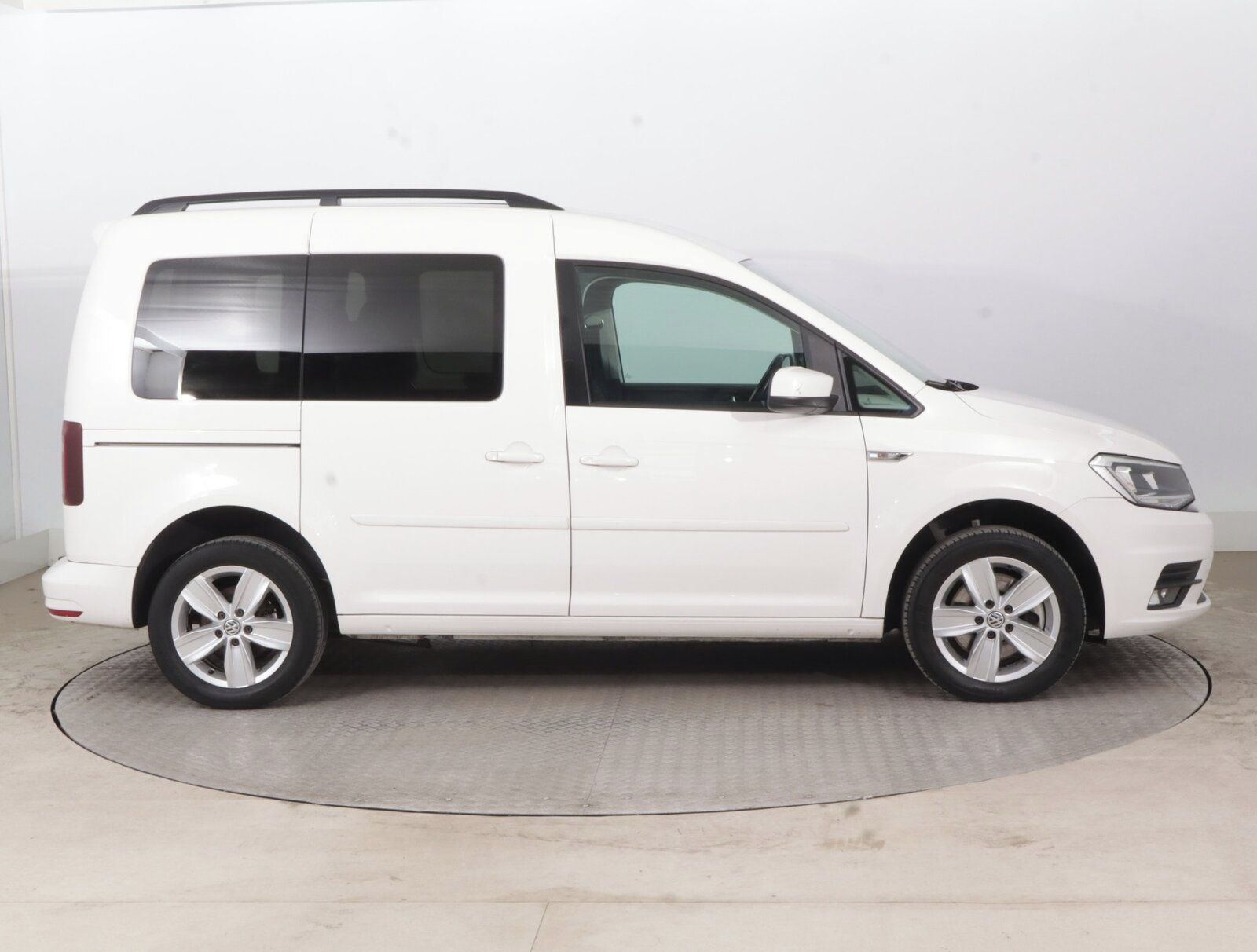 Volkswagen Caddy, 2.0 TDI, Comfortline, 7Míst - fotka 6
