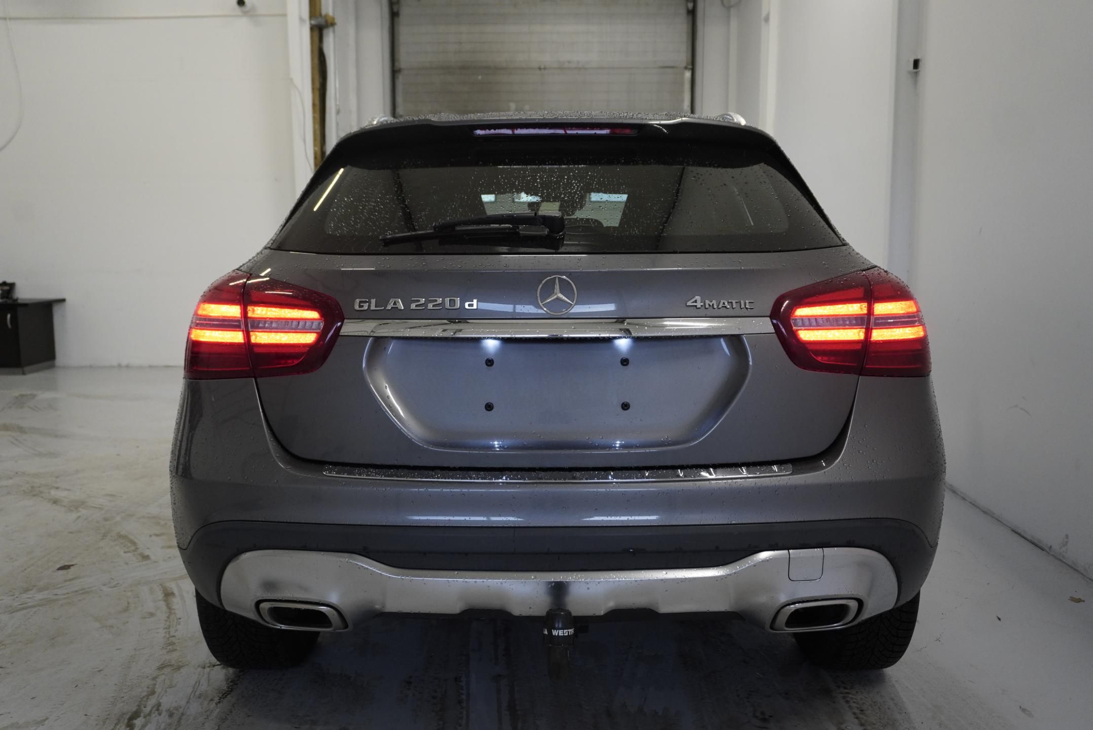 Mercedes-Benz GLA, GLA220D 4MATIC AMG-LINE AUT. - fotka 6
