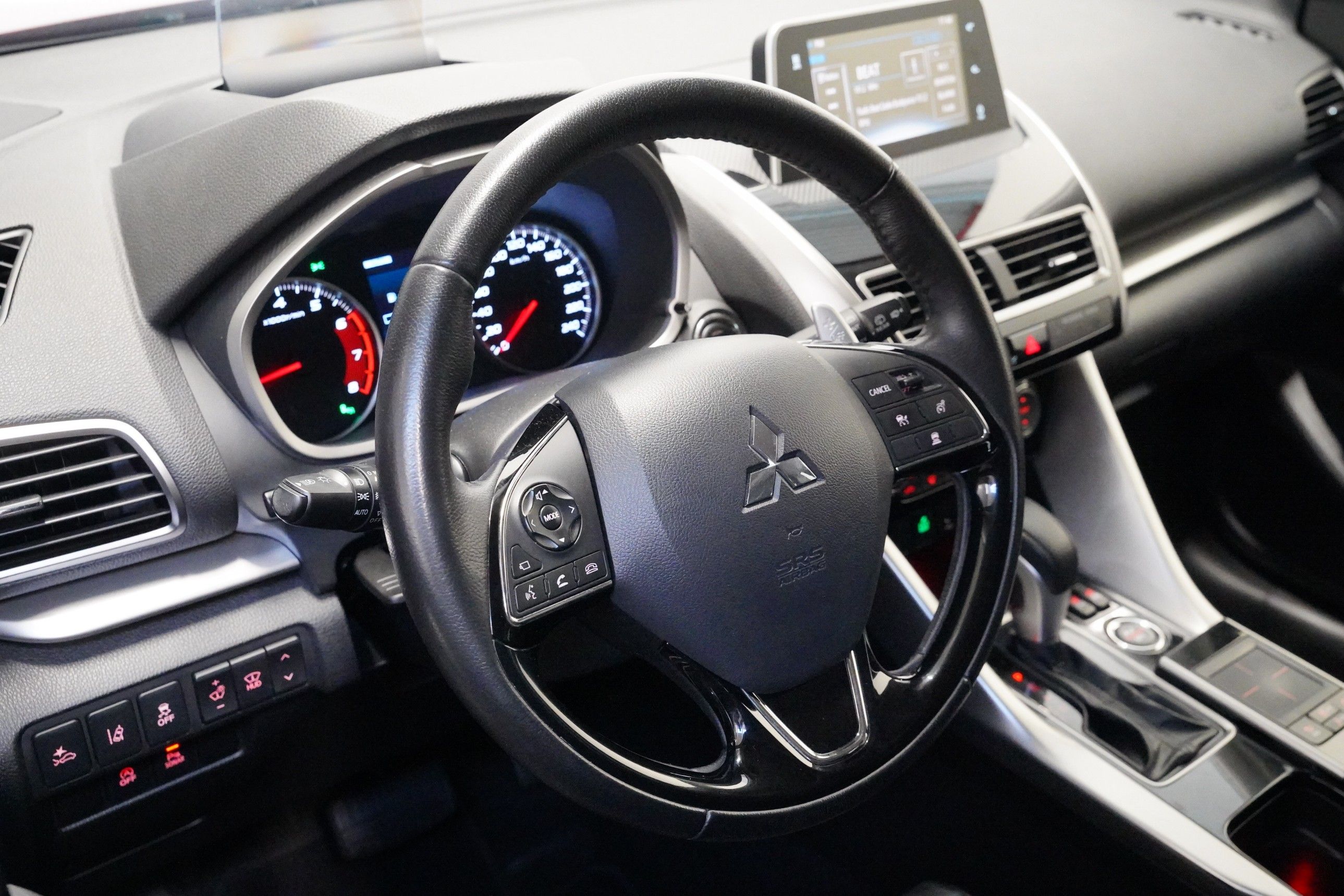 Mitsubishi Eclipse Cross, 1.5 T-MIVEC 120 kW 4WD Instyle - fotka 5