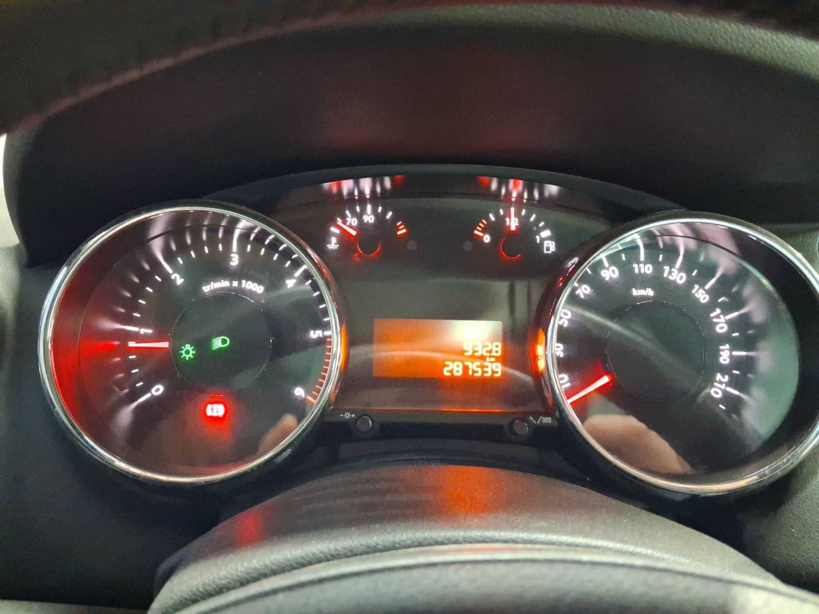 Peugeot 5008, 1.6 HDi, Active, 7 míst - fotka 3