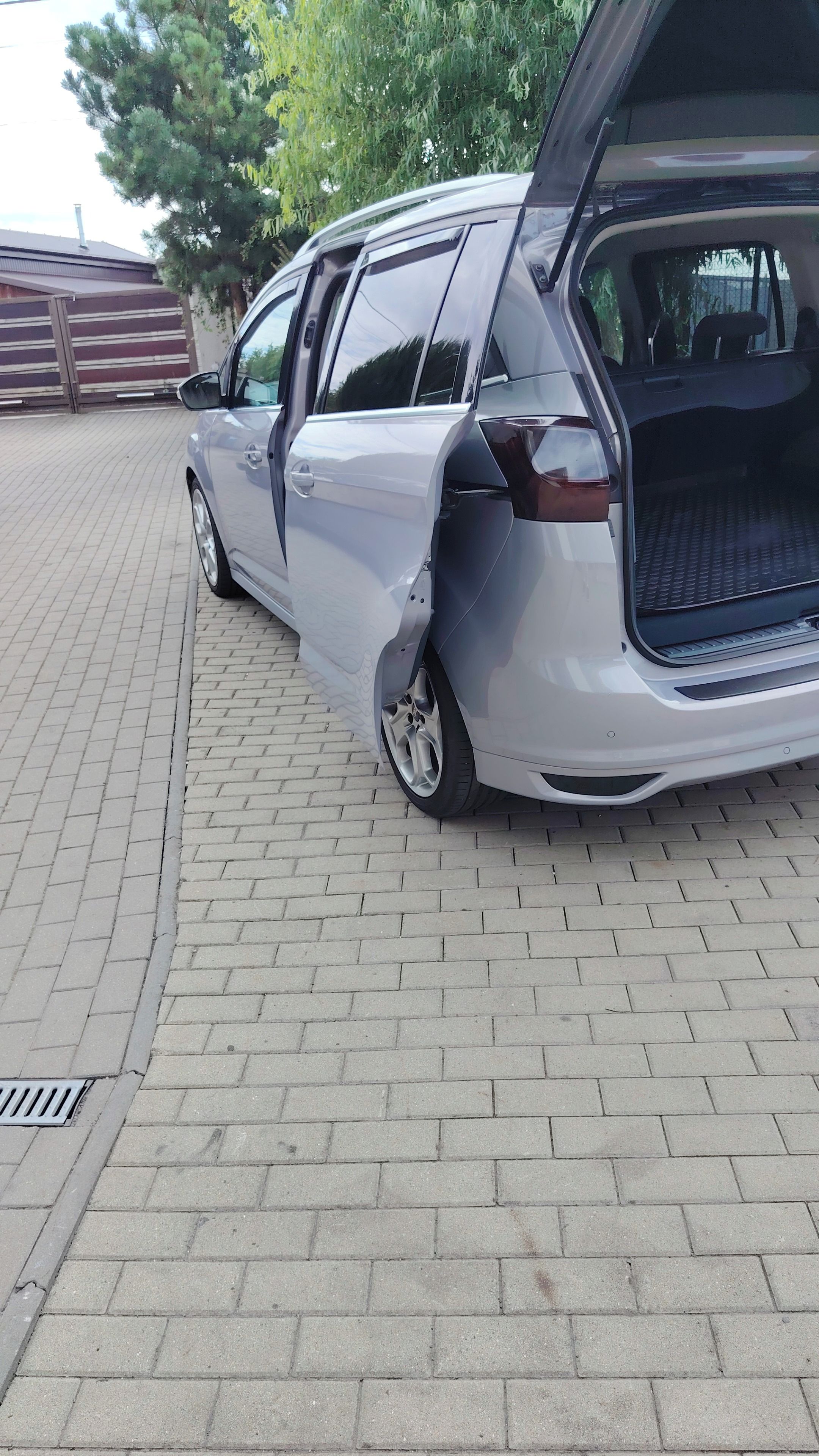 Ford Grand C-MAX, 1.6tdci 85lw - fotka 4