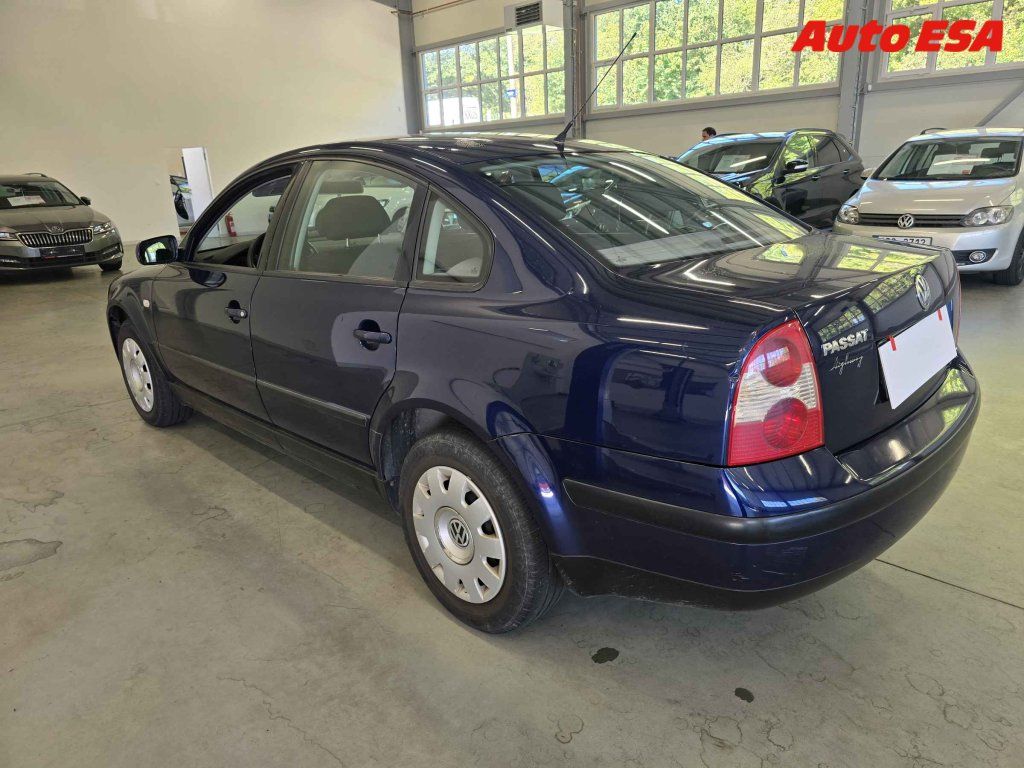 Volkswagen Passat, 1.6i - fotka 2