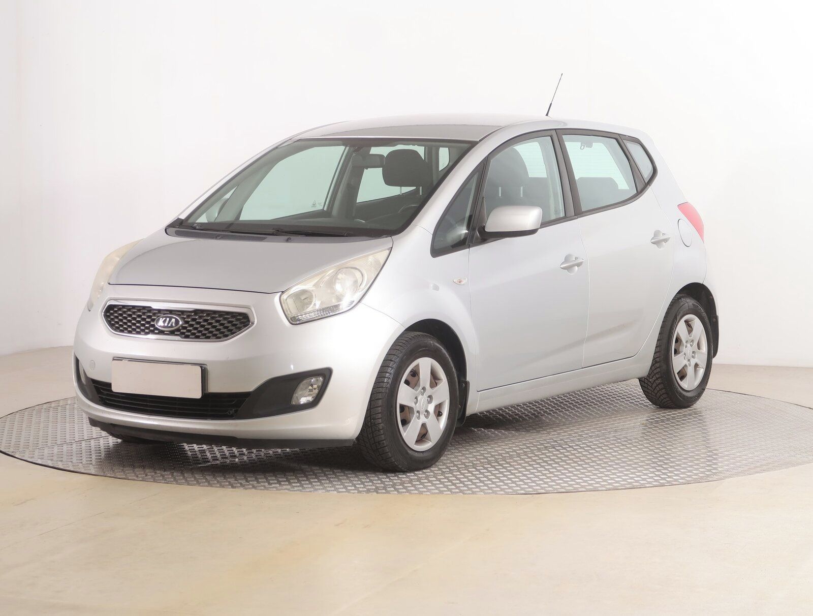 Kia Venga, 1.4 CRDi - fotka 2