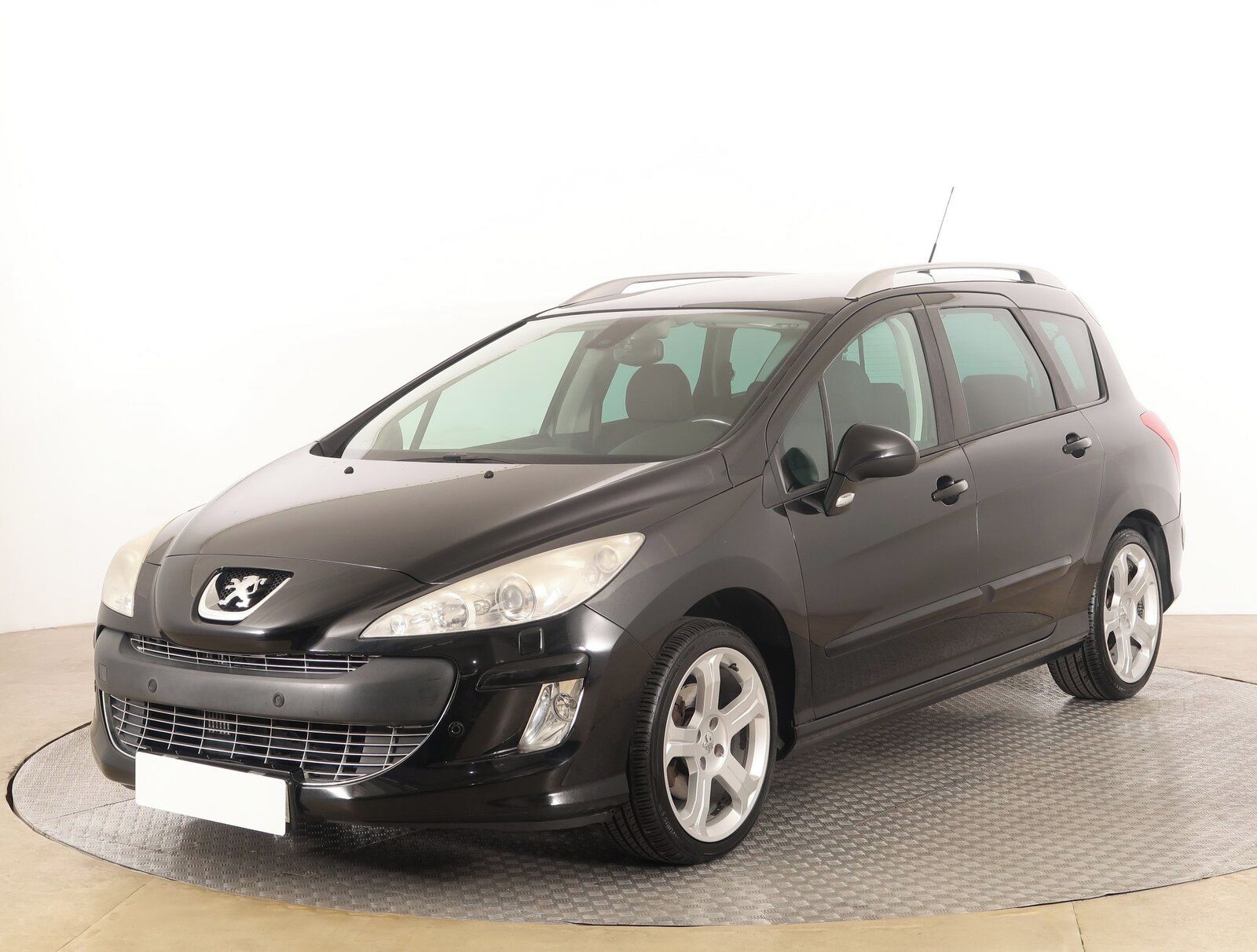 Peugeot 308, 1.6 THP, 7 míst, po STK - fotka 2