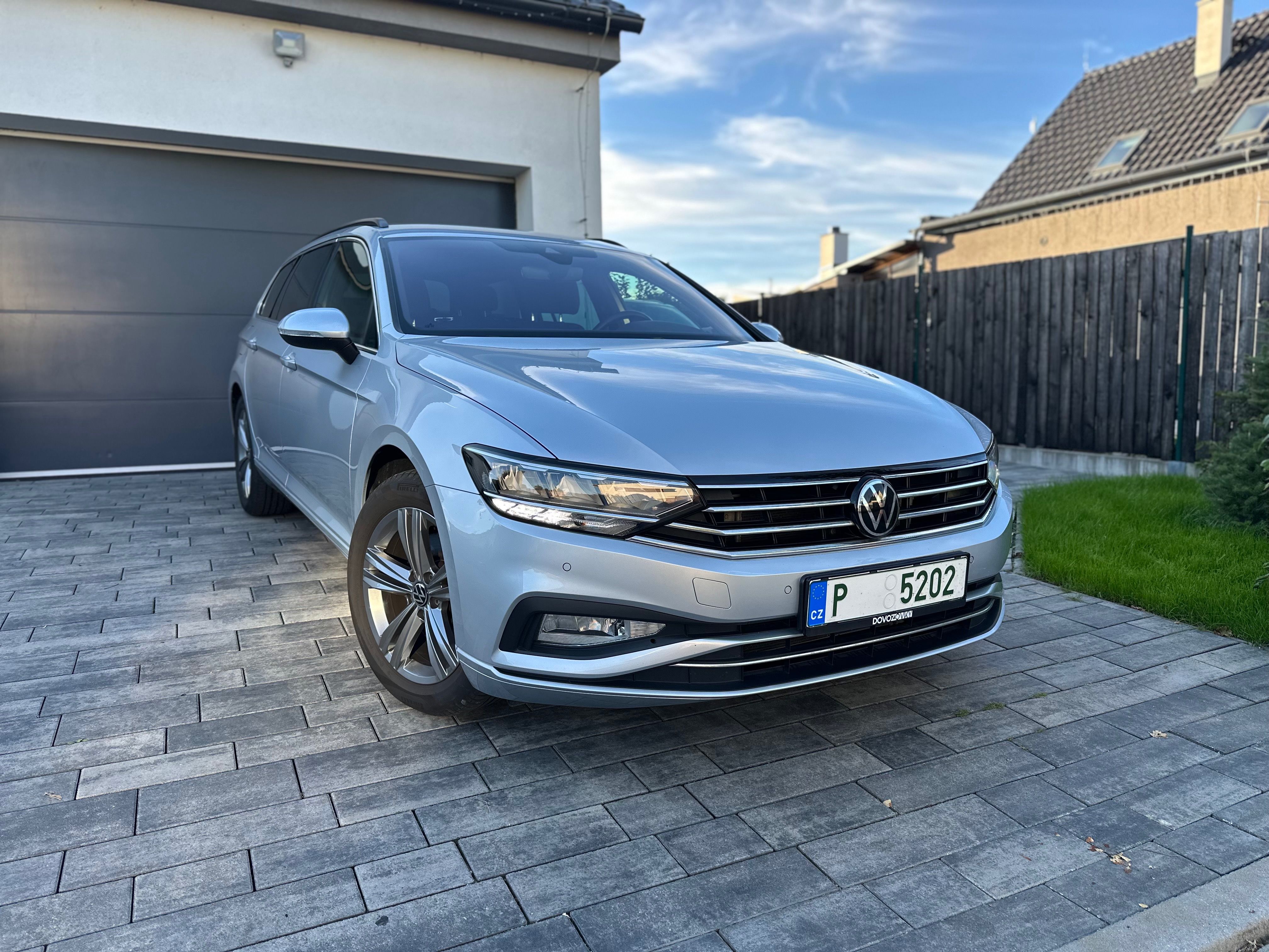 Volkswagen Passat, FullLED, černá stropnice 110KW - fotka 3
