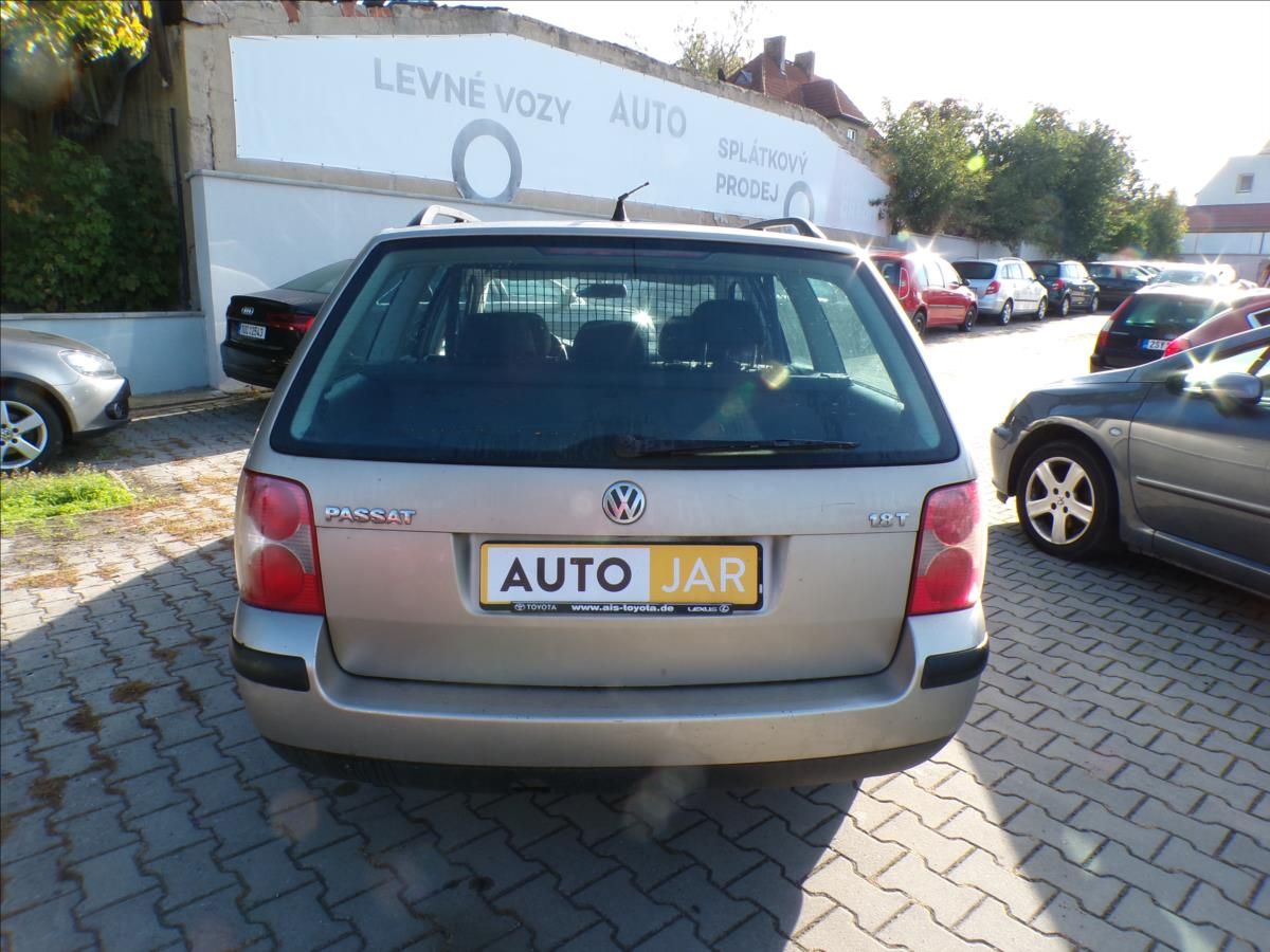 Volkswagen Passat, 1,8 Turbo  TAŽNÉ ZAŘÍZENÍ - fotka 6