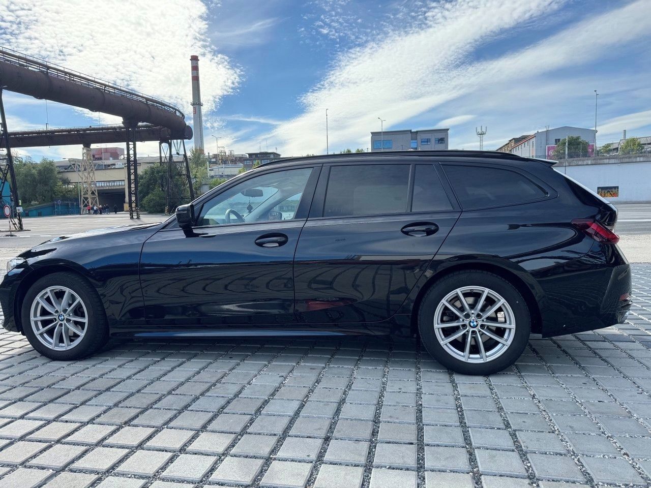 BMW Řada 3, BMW 320d 140 kW MHEV - fotka 4