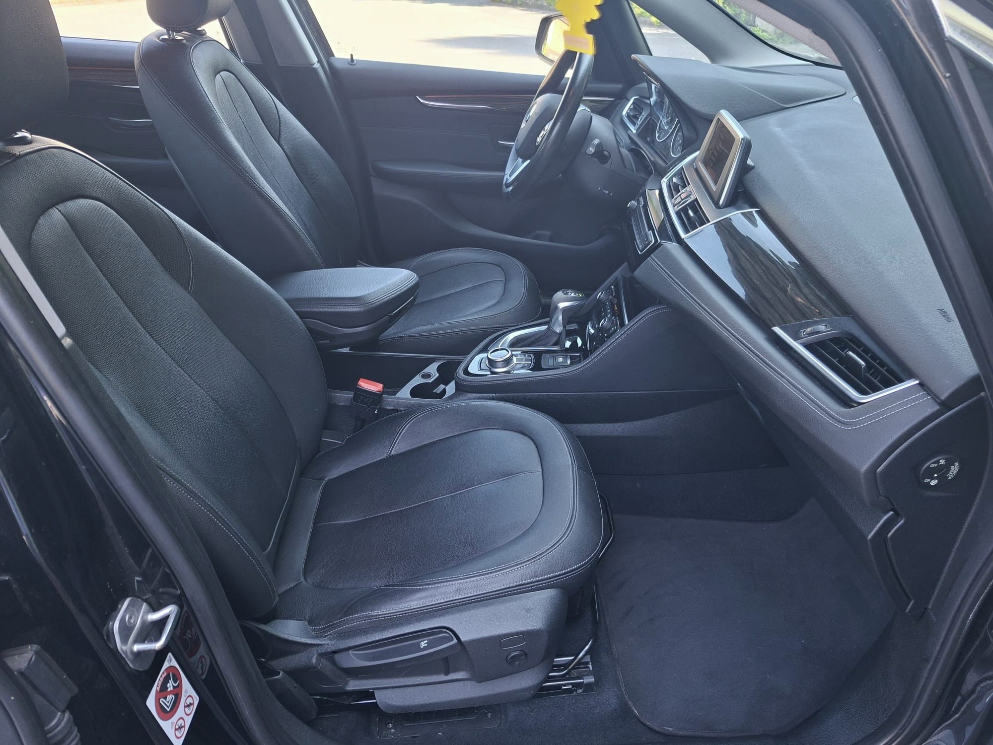 BMW Řada 2, BMW 220i Active Tourer 2.0i - fotka 6