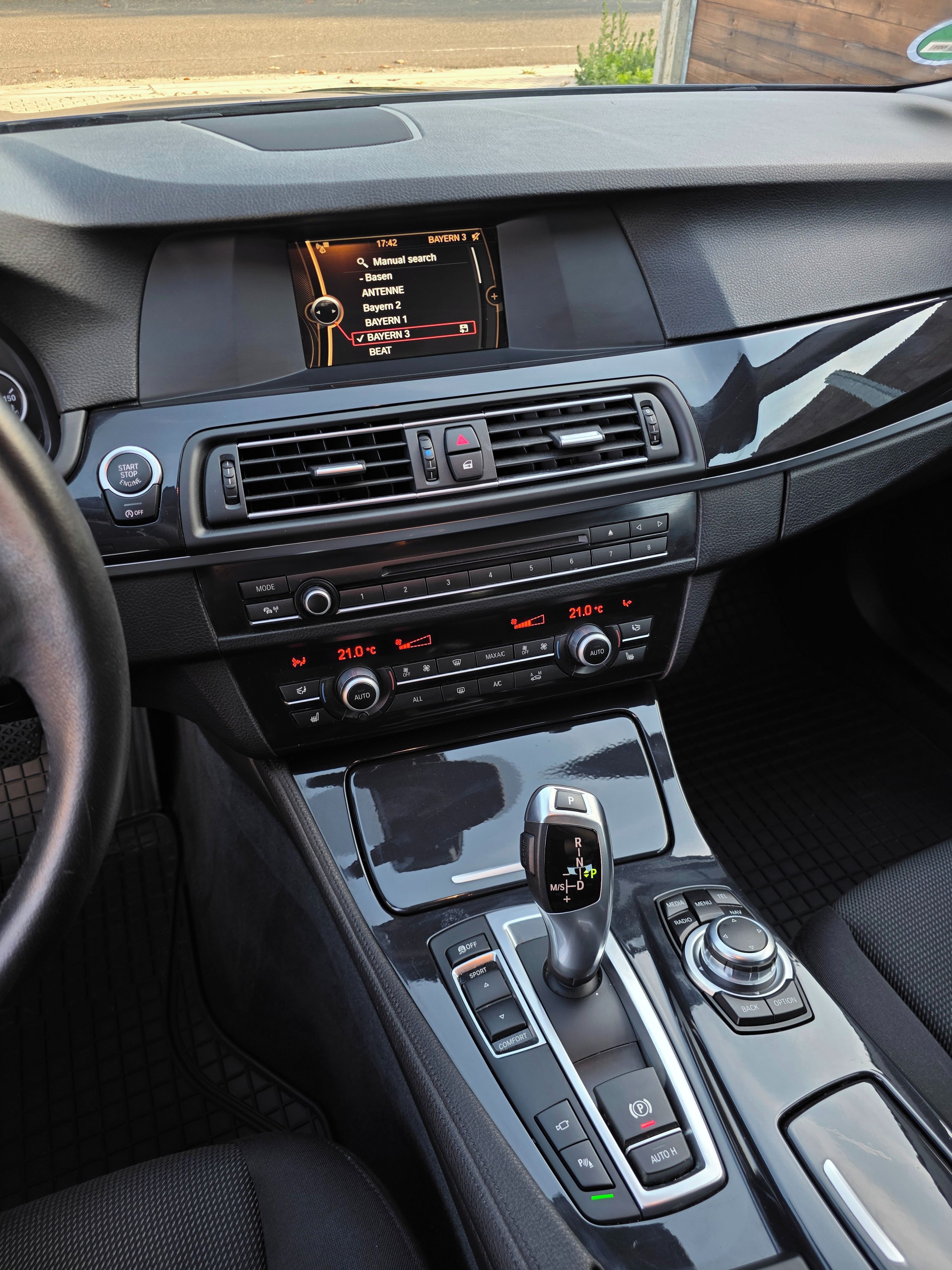 BMW Řada 5, 520D 135kW 2.majitel kamera - fotka 6