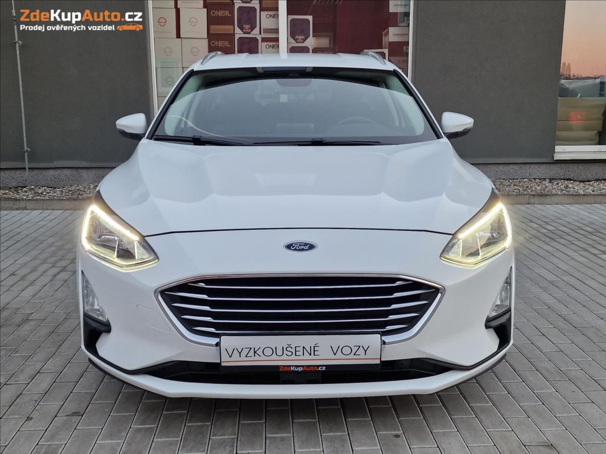 Ford Focus, 1.5TDCI Titanium,ČR,1.Majitel - fotka 4