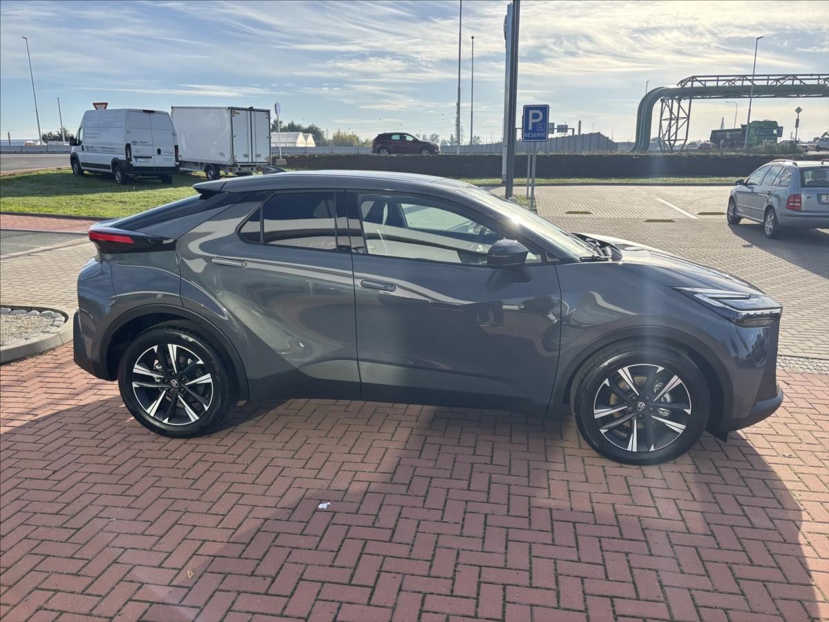 Toyota C-HR, 1,8   1.8 HEV Style - fotka 4